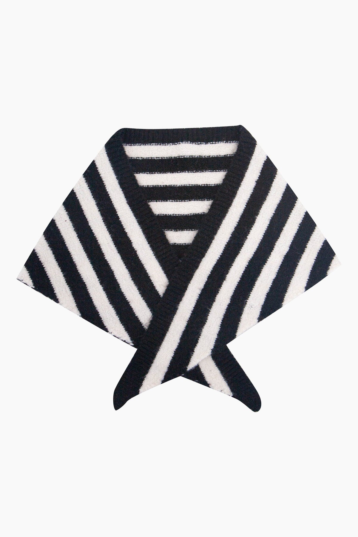 Striped-Triangle-Heavyweight-Scarf-in-Black/White