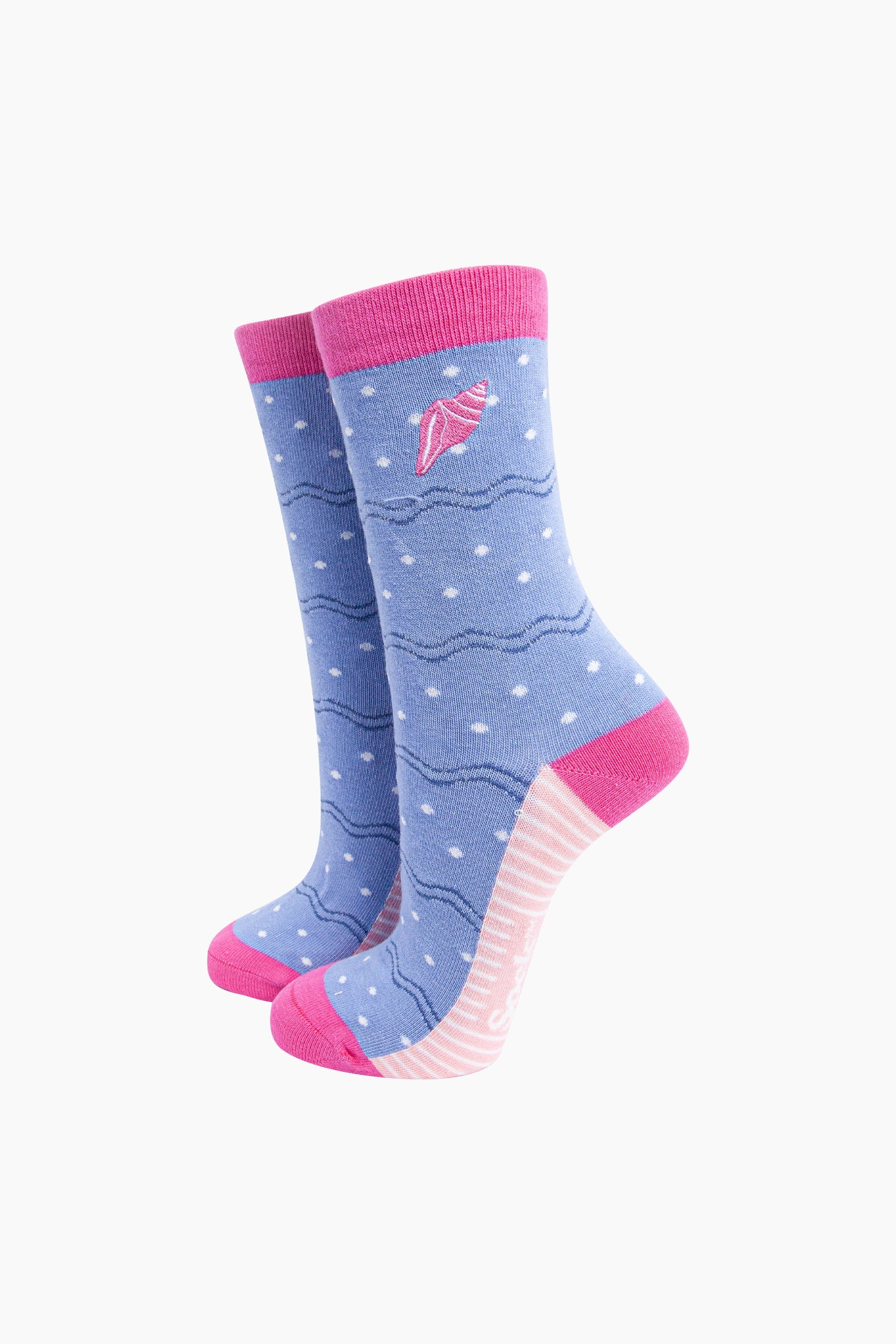 Embroidered-Conch-Shell-Combed-Cotton-Socks-in-Blue-Pink-Mannequin