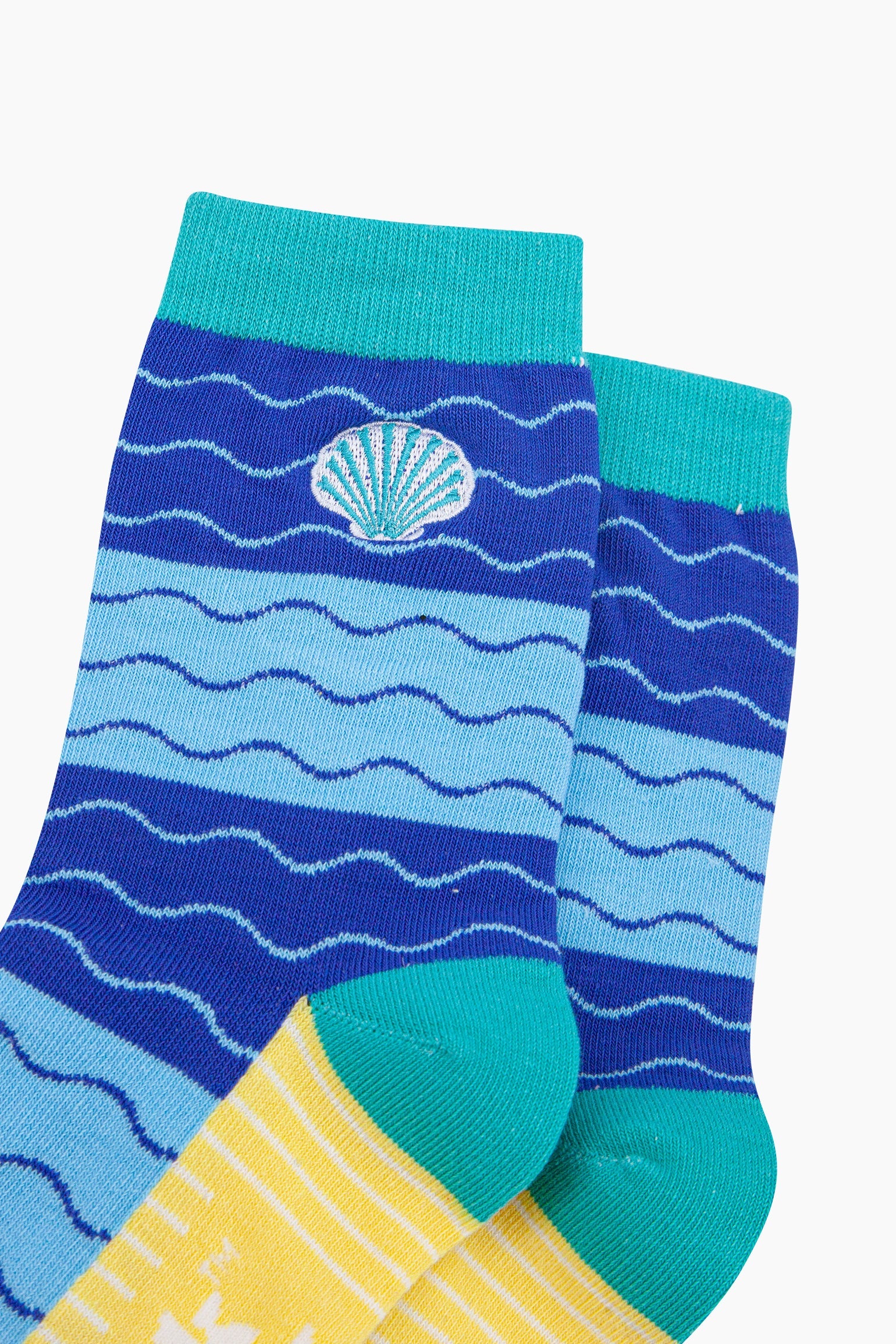 Embroidered-Scallop-Shell-Combed-Cotton-Socks-in-Blue-Closeup