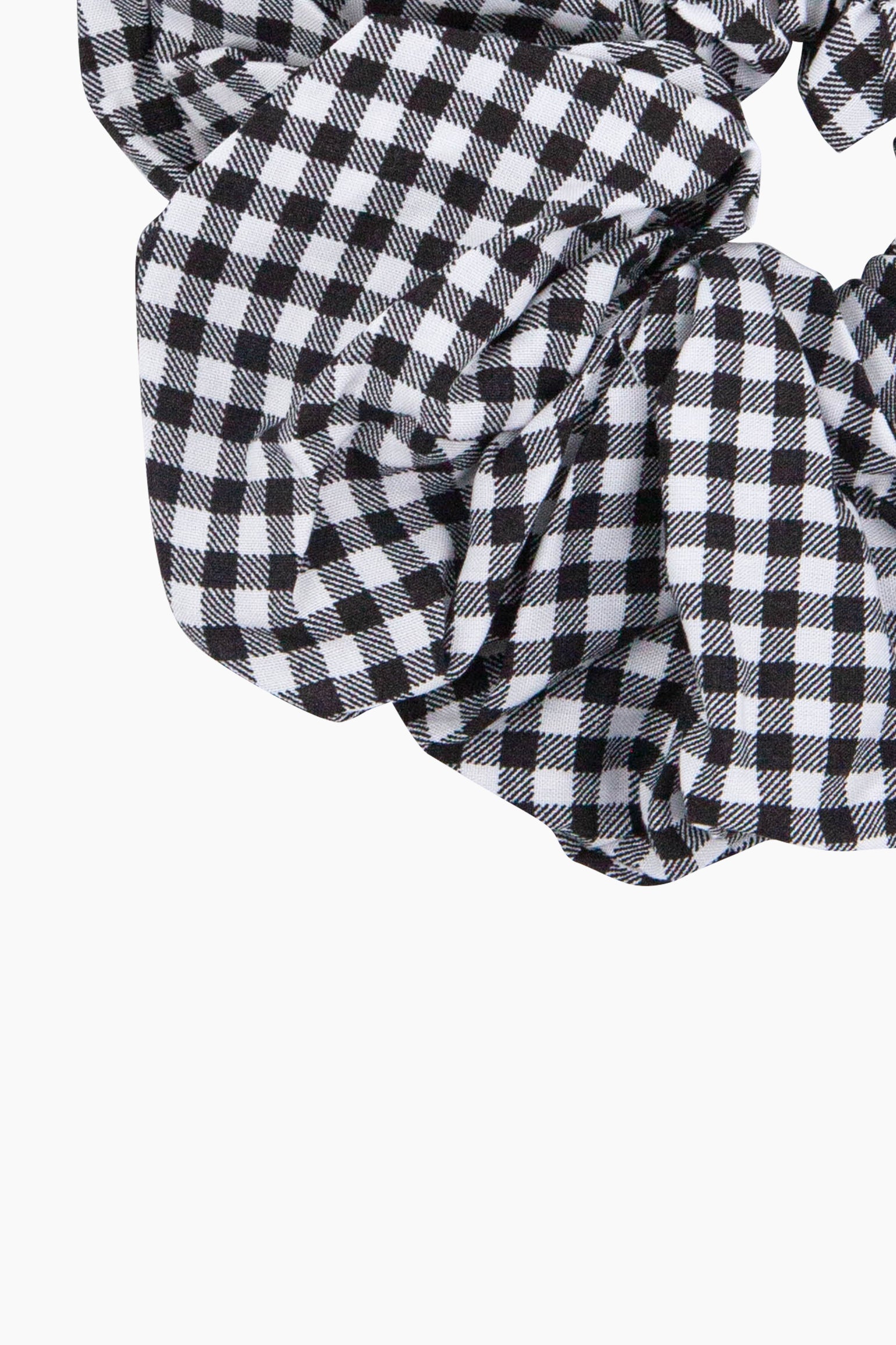 Large-Gingham-Scrunchie-in-Black-Closeup