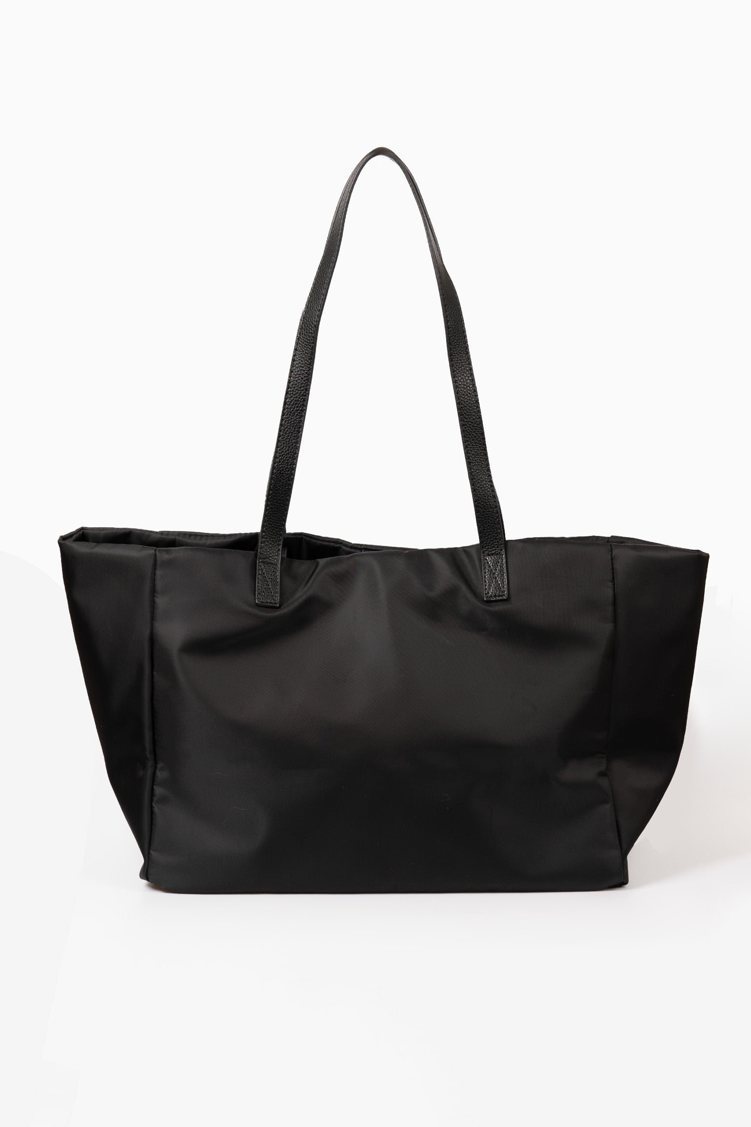 halliday-large-tote-bag-black-nylon-close-up-long-handles
