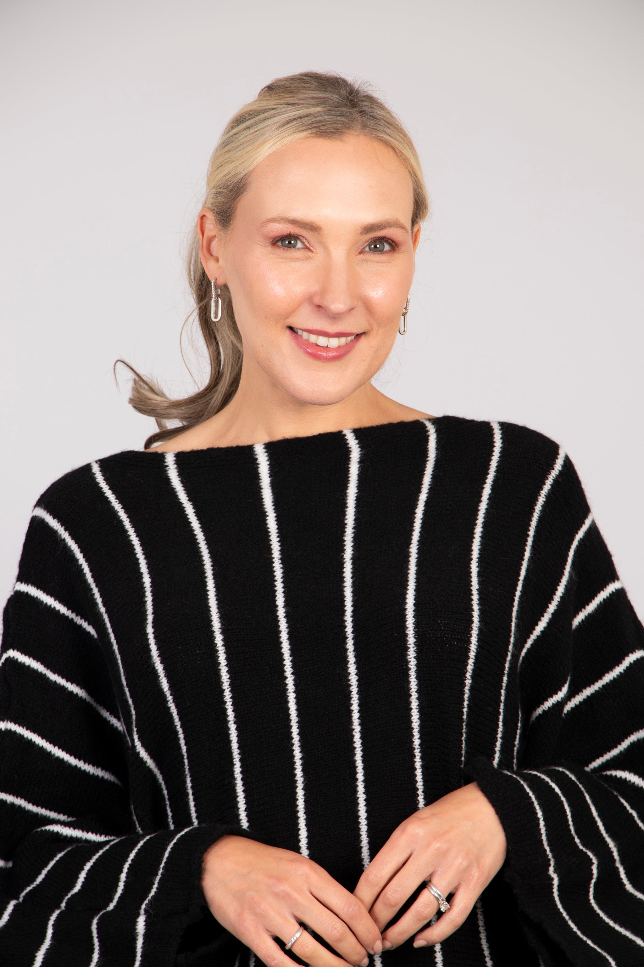 close up of the boat neck on the jumper
