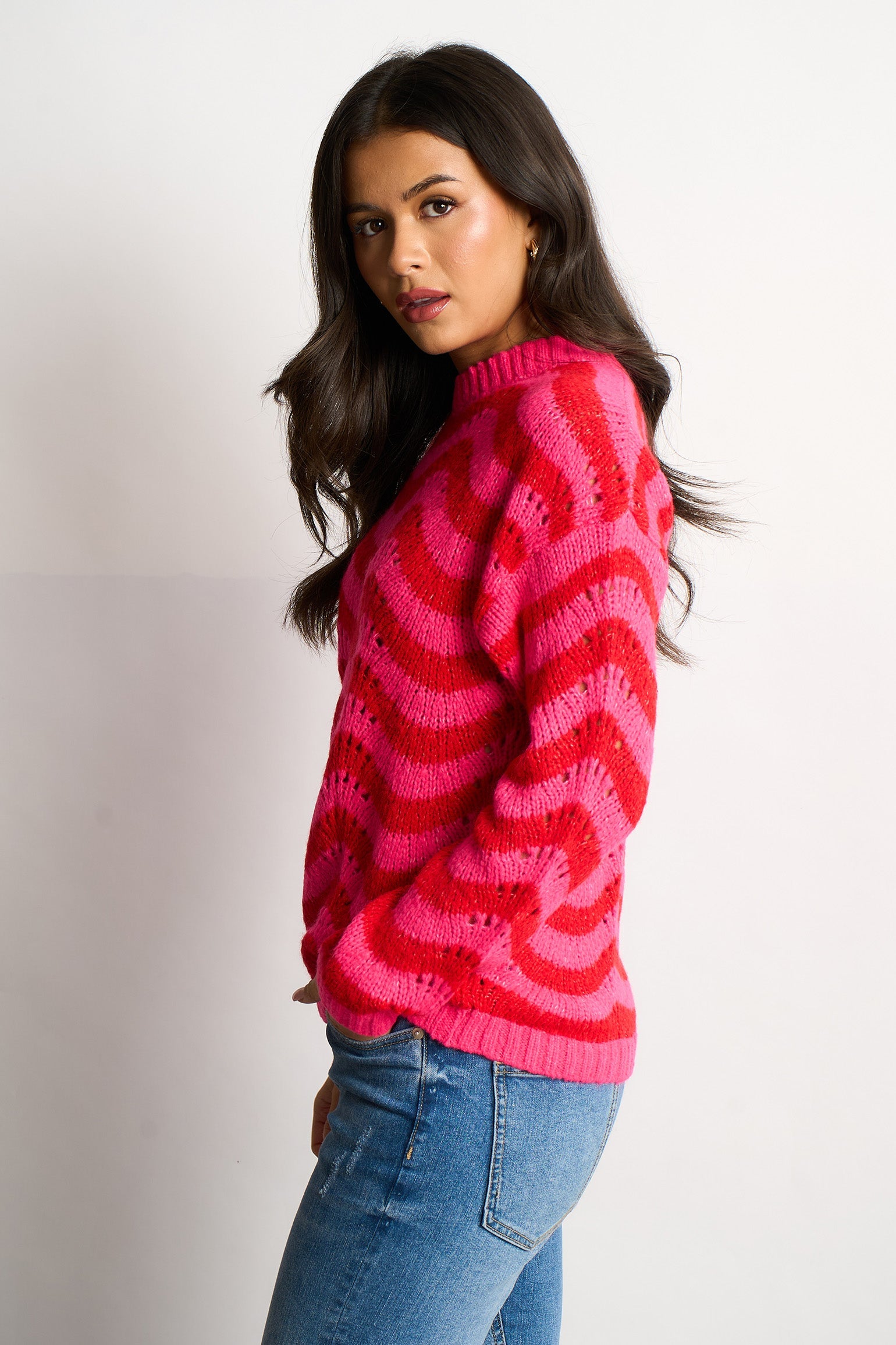 Wave-Stripe-Scalloped-Italian-Wool-Blend-Jumper-in-Pink/Red-model