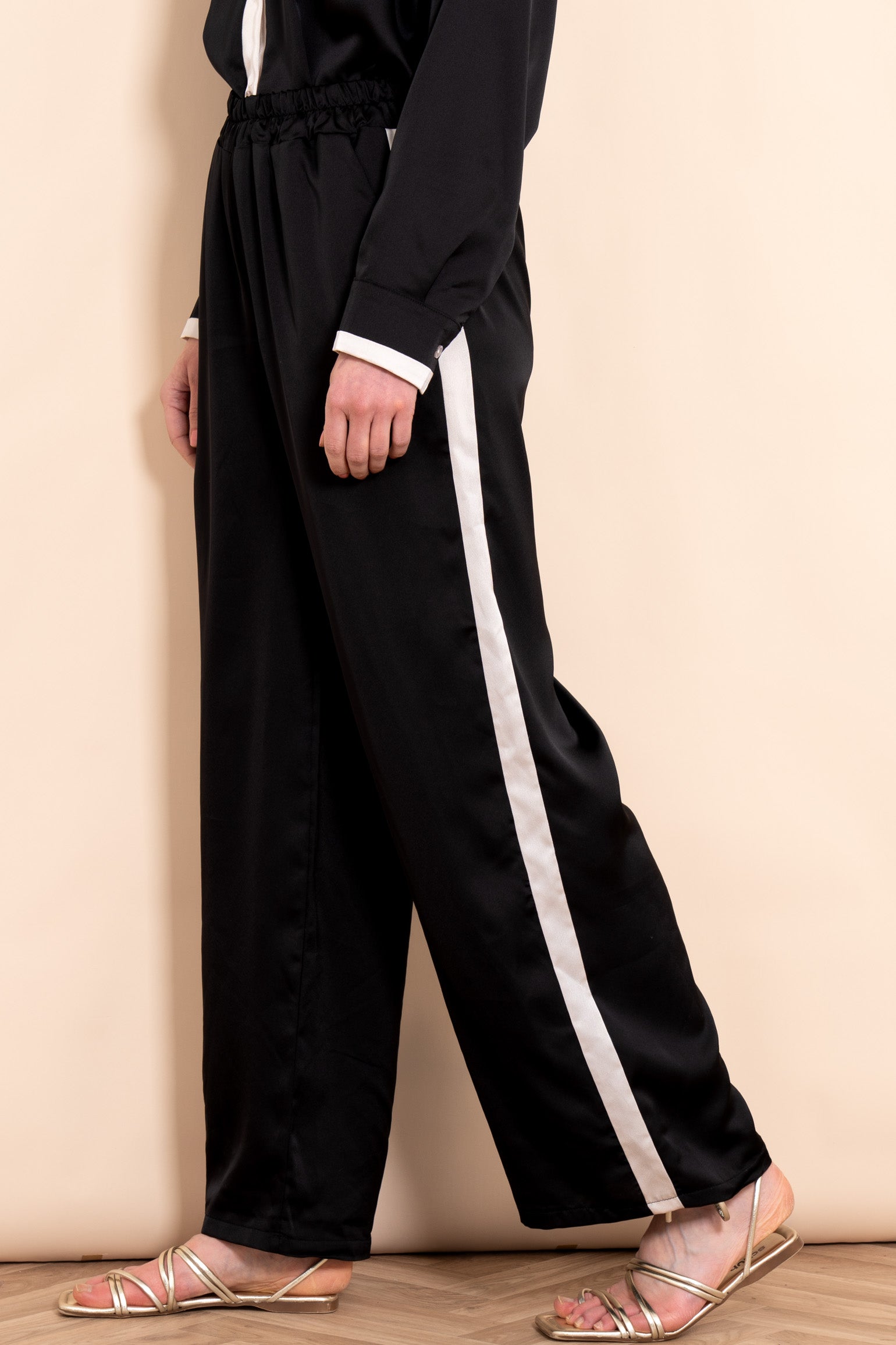 sonnie-wide-leg-trousers-black-cream-contrasting-stripe-silky