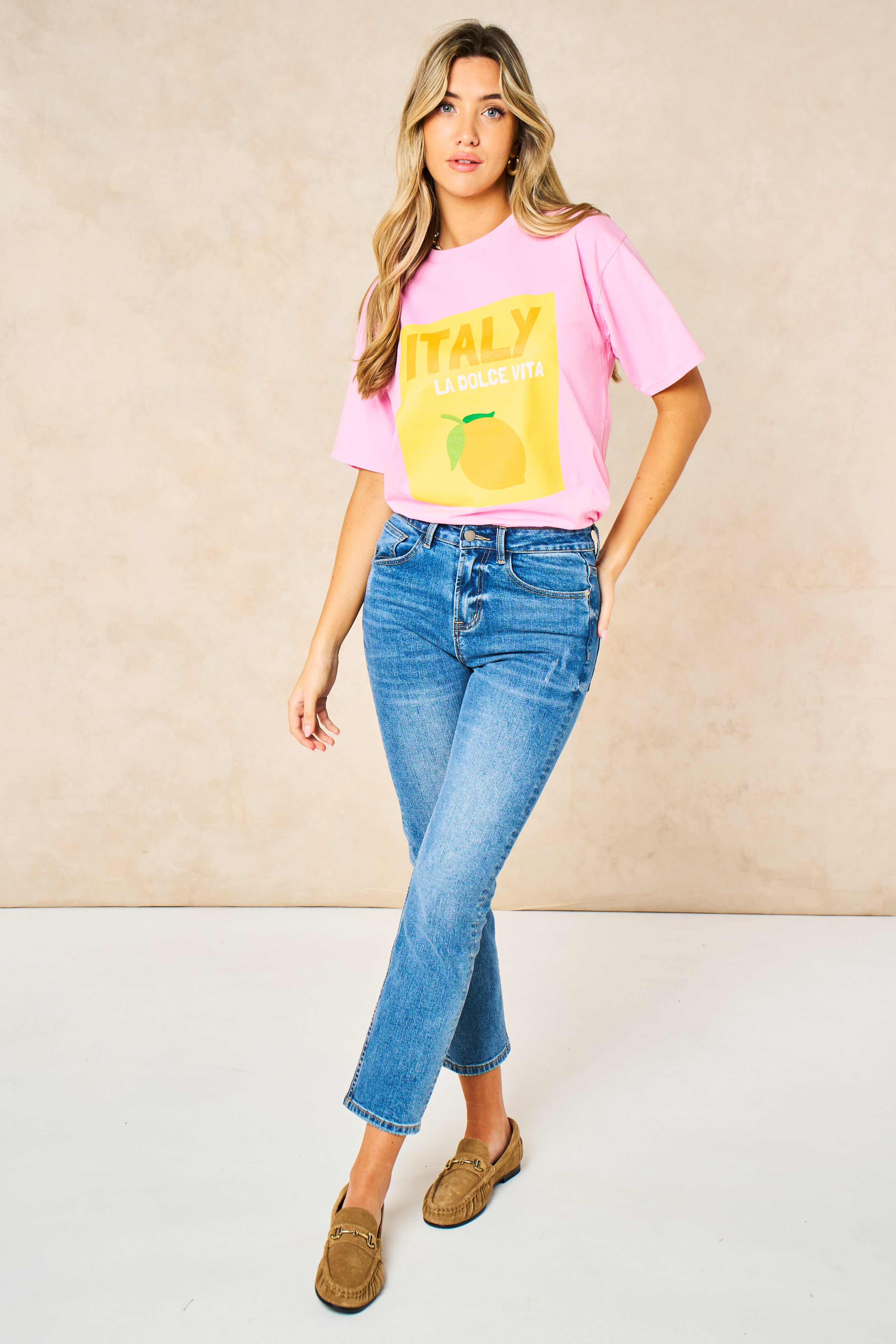 cotton-t-shirt-light-pink-yellow-italy-la-dolce-vita-logo