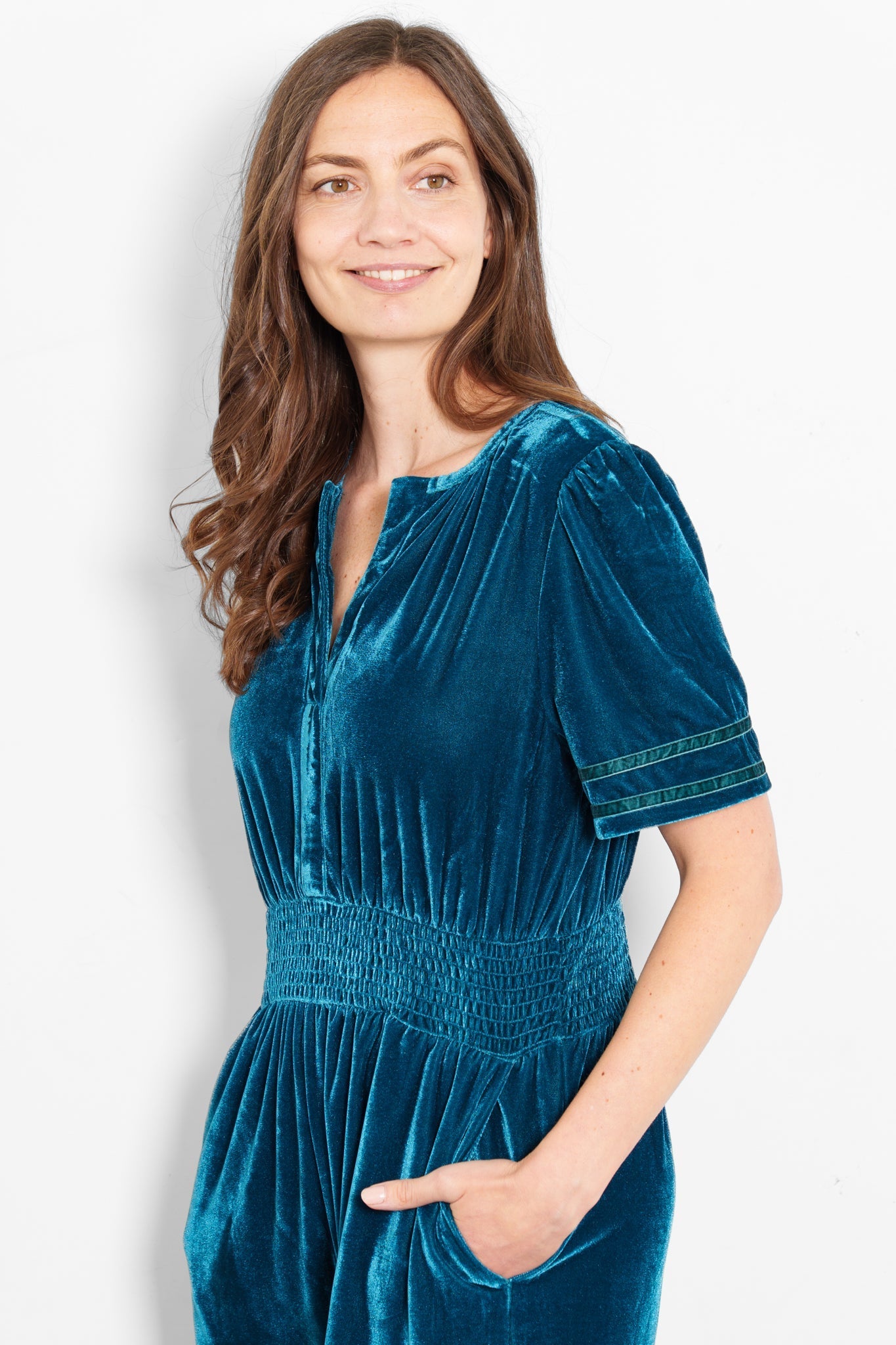 lydia-v-neck-jumpsuit-teal-velvet-close-up-pockets