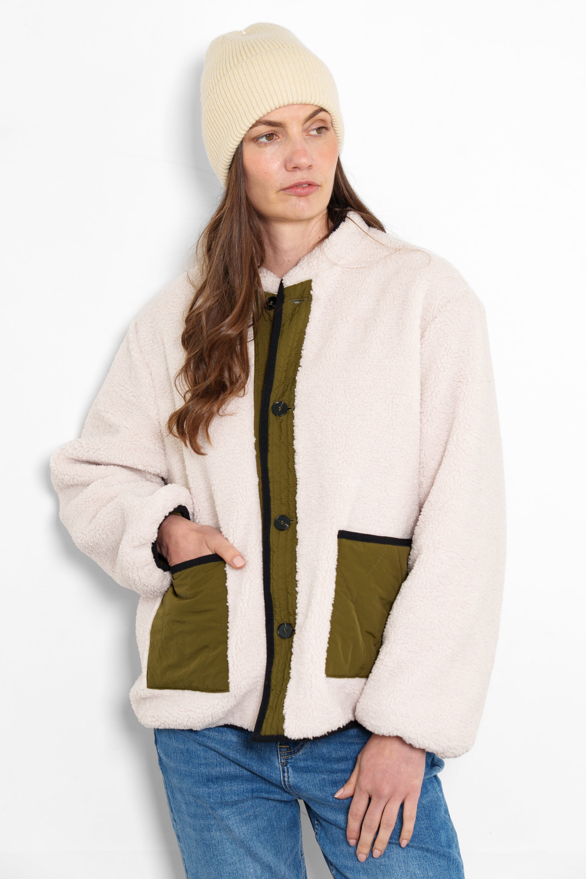 connie-reversible-jacket-khaki-cream-borg-fleece-layer-front-pockets