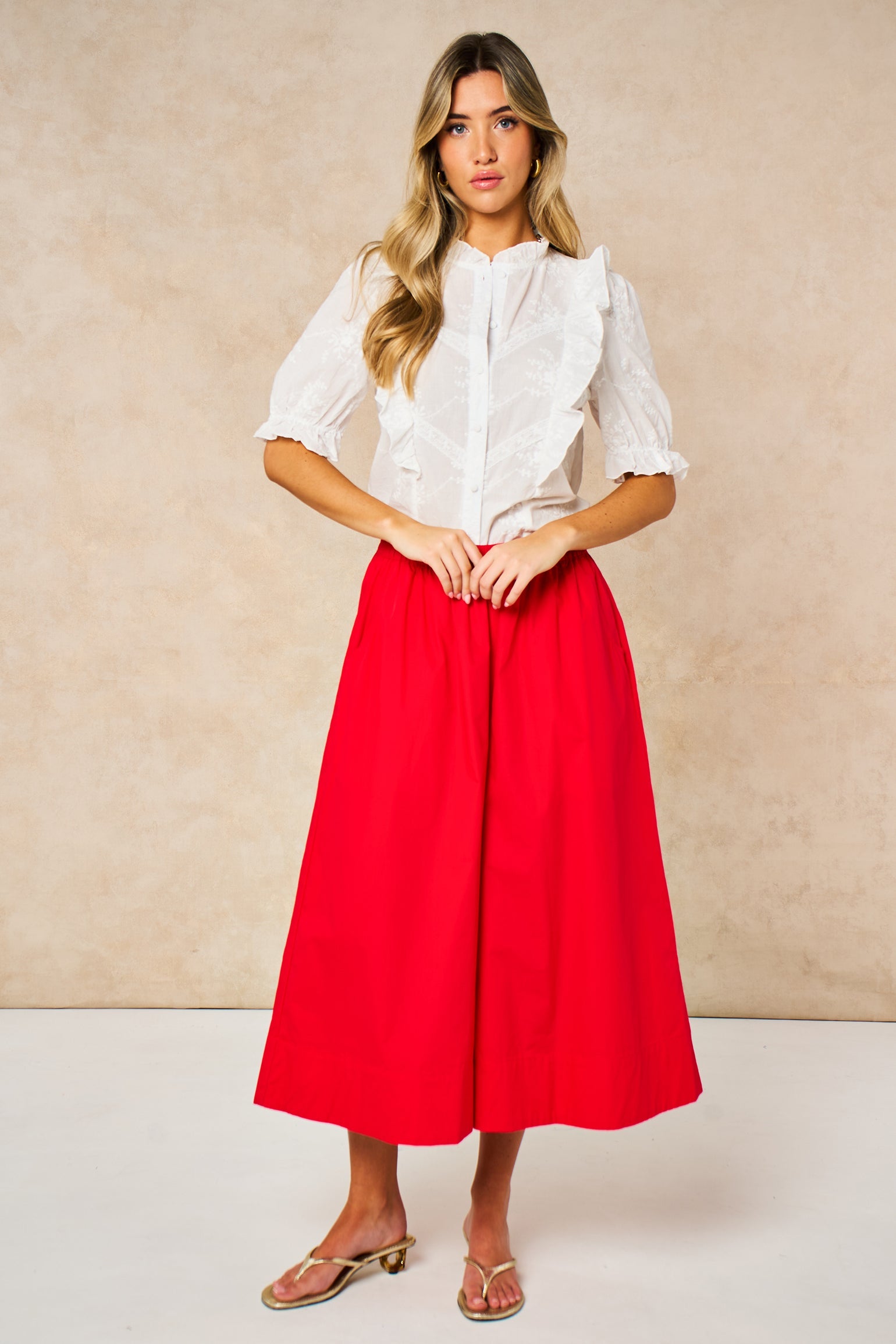 Cropped-Wide-Leg-Cotton-Trousers-in-Red-Front