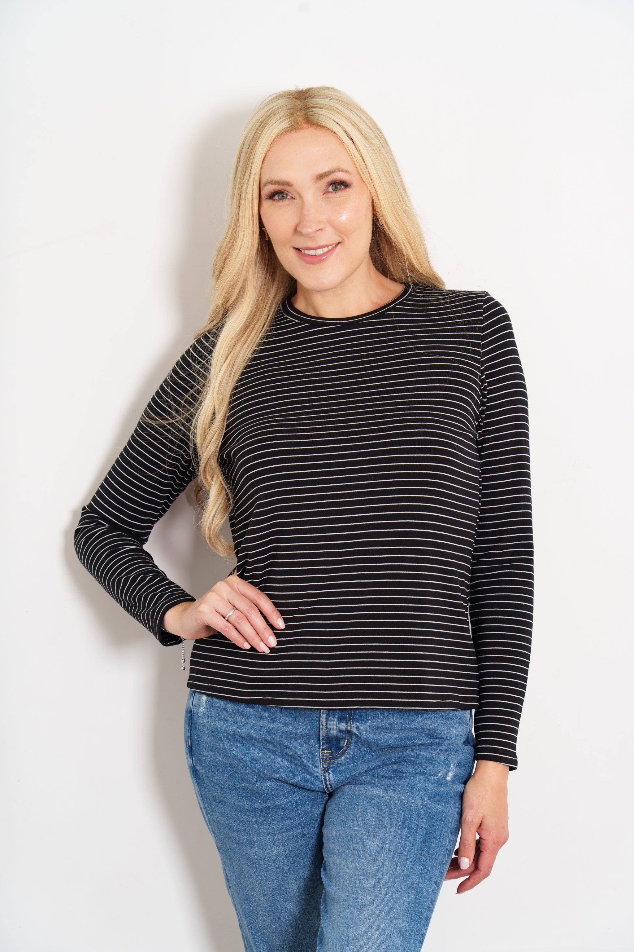 finn-long-sleeve-top-black-white-striped-relaxed-fit