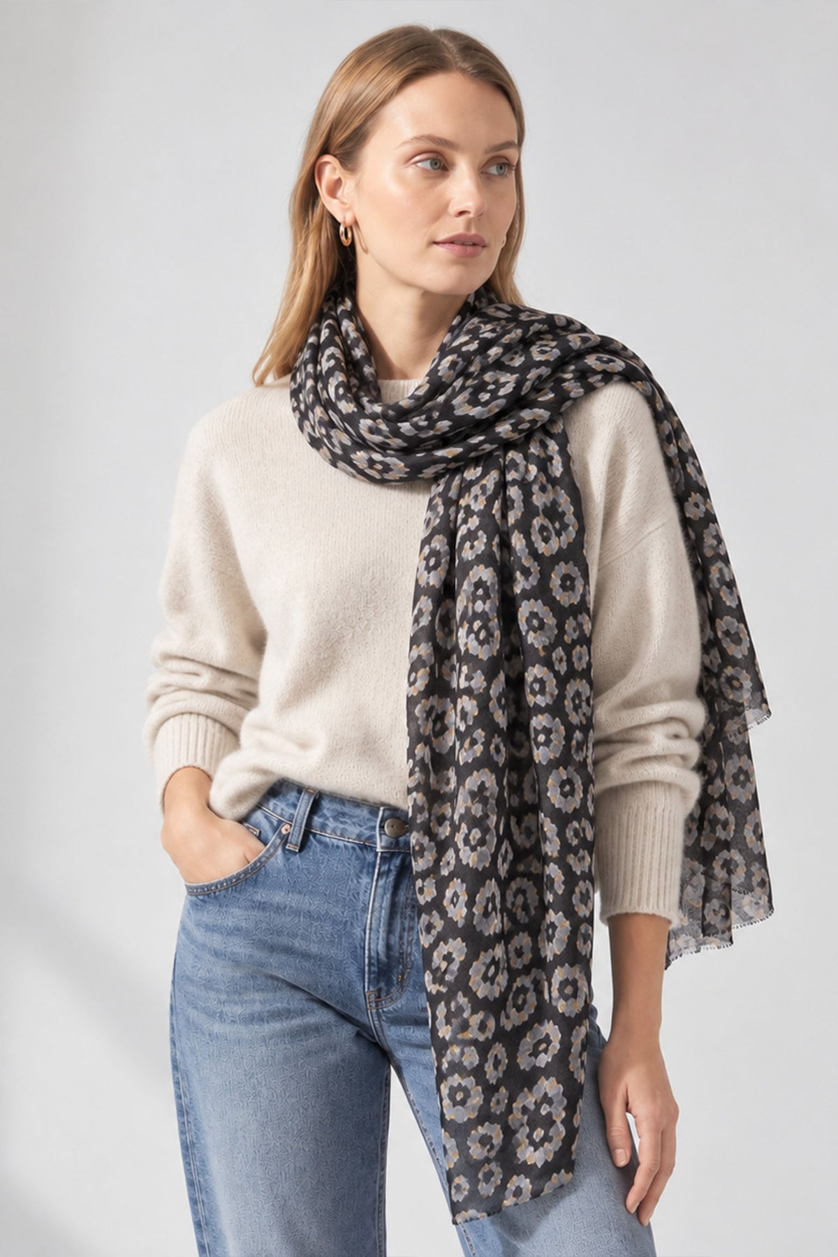 black-animal-foil-lightweight-scarf