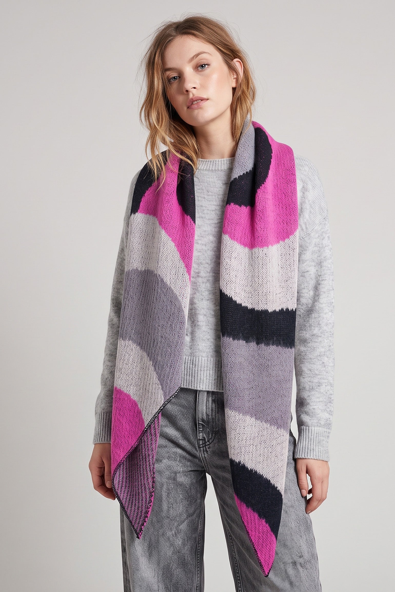 ramona-grey-pink-waves-heavyweight-scarf-colourful