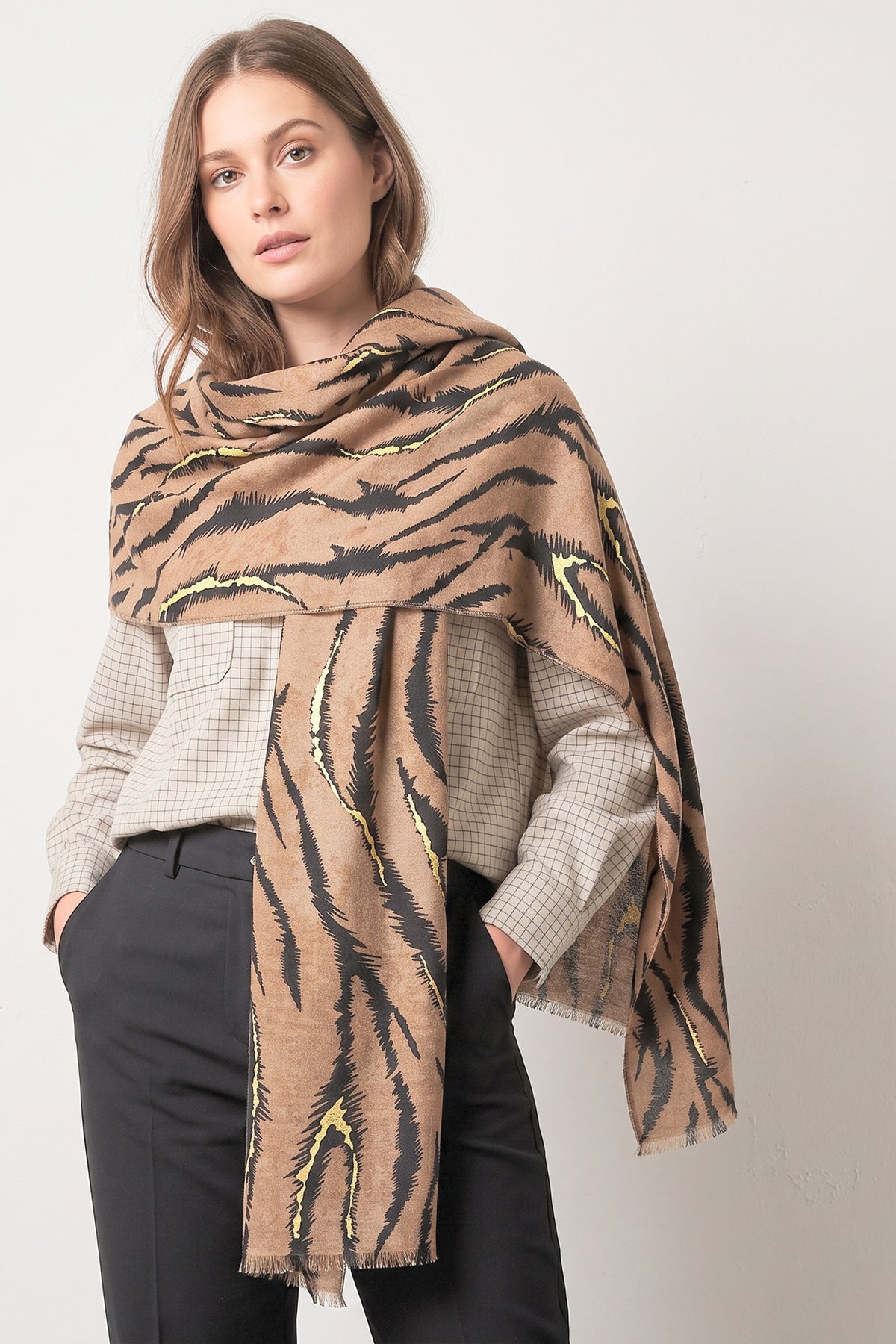 brown-tiger-stripe-lightweight-scarf
