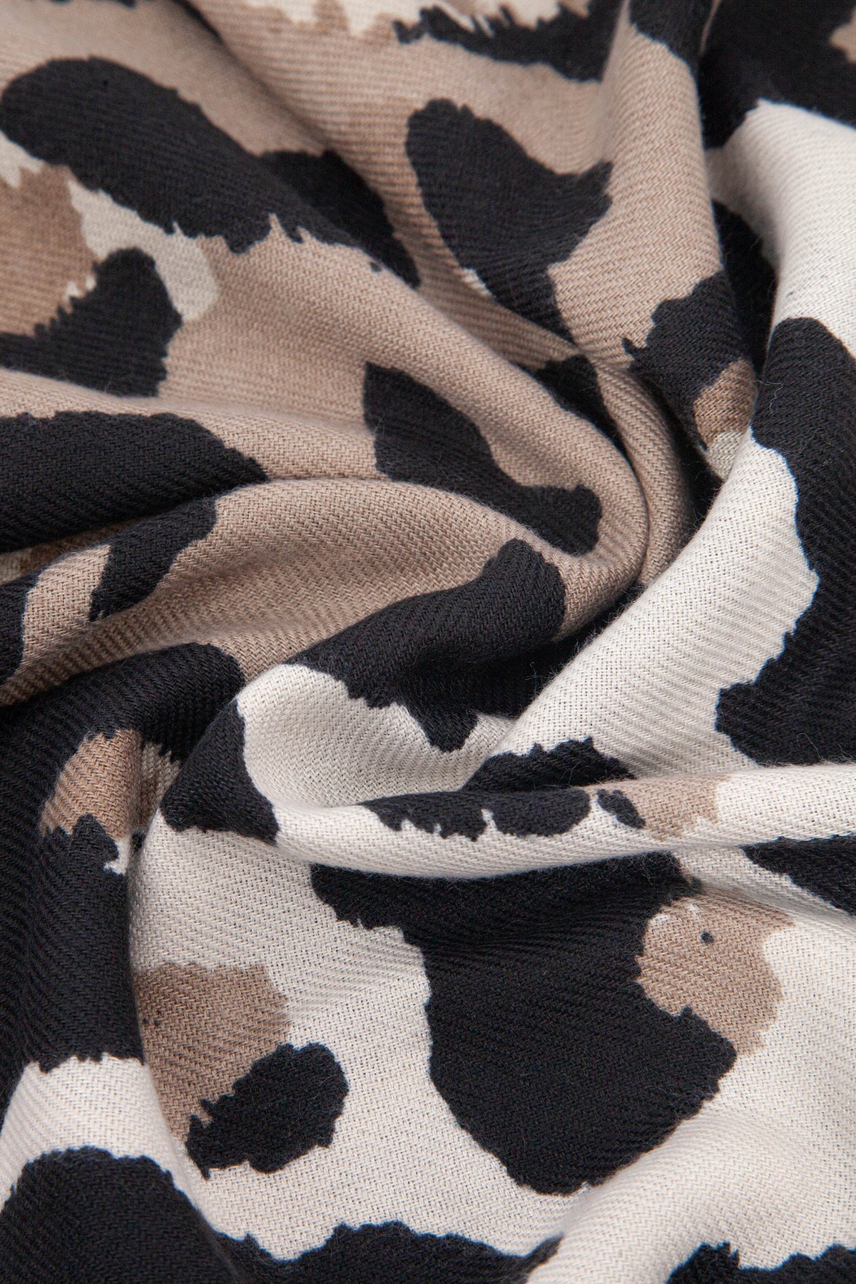 Leopard-Print-Lightweight-Scarf-in-Neutral