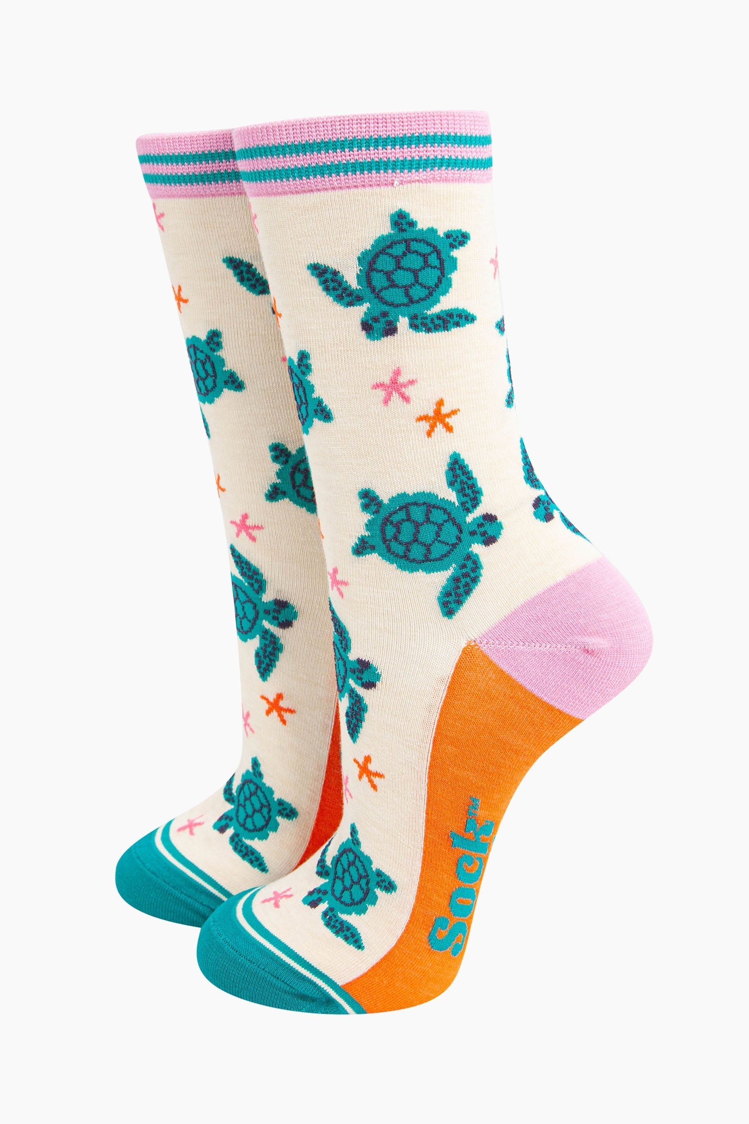 womens-socks-gift-box-blue-sealife-bamboo-turtles-cream