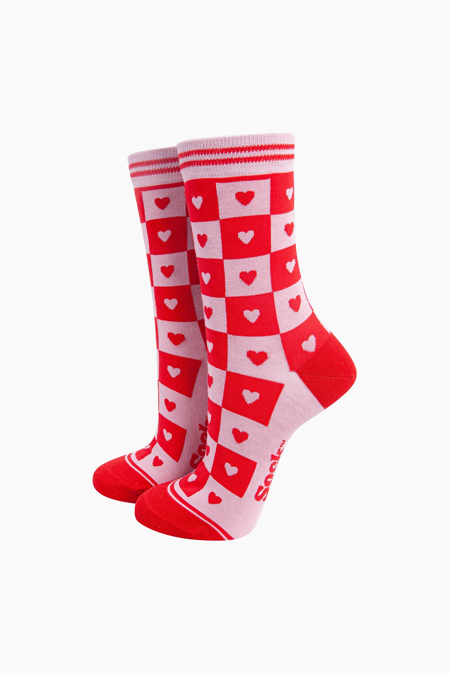 Heart-Checkerboard-Bamboo-Socks-in-Pink/Red-Mannequin