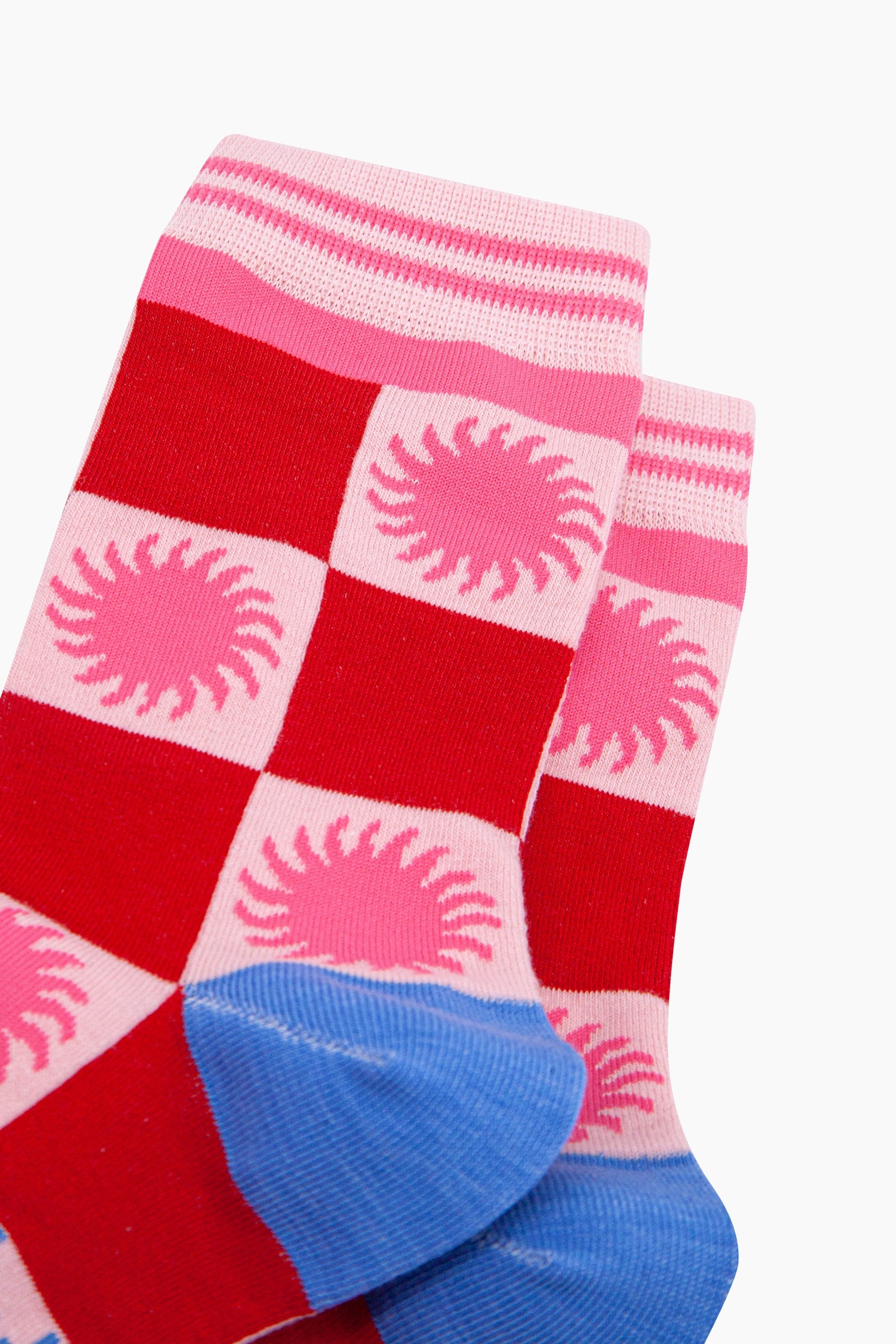 Sun-Checkerboard-Bamboo-Socks-in-Red/Pink-Closeup