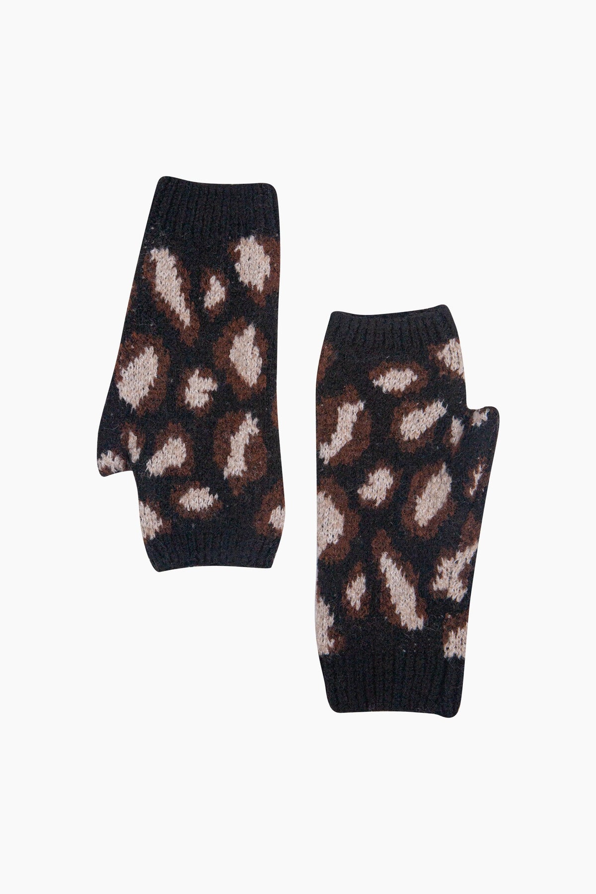 Leopard-Print-Wrist-Warmer-in-Black