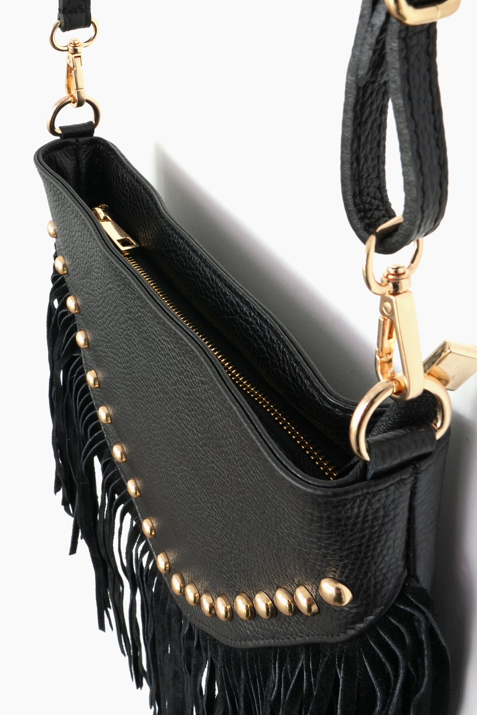 Suede-Fringed-Crossbody-Bag-Italian-Leather-in-Black-Showing-Zip-Closure
