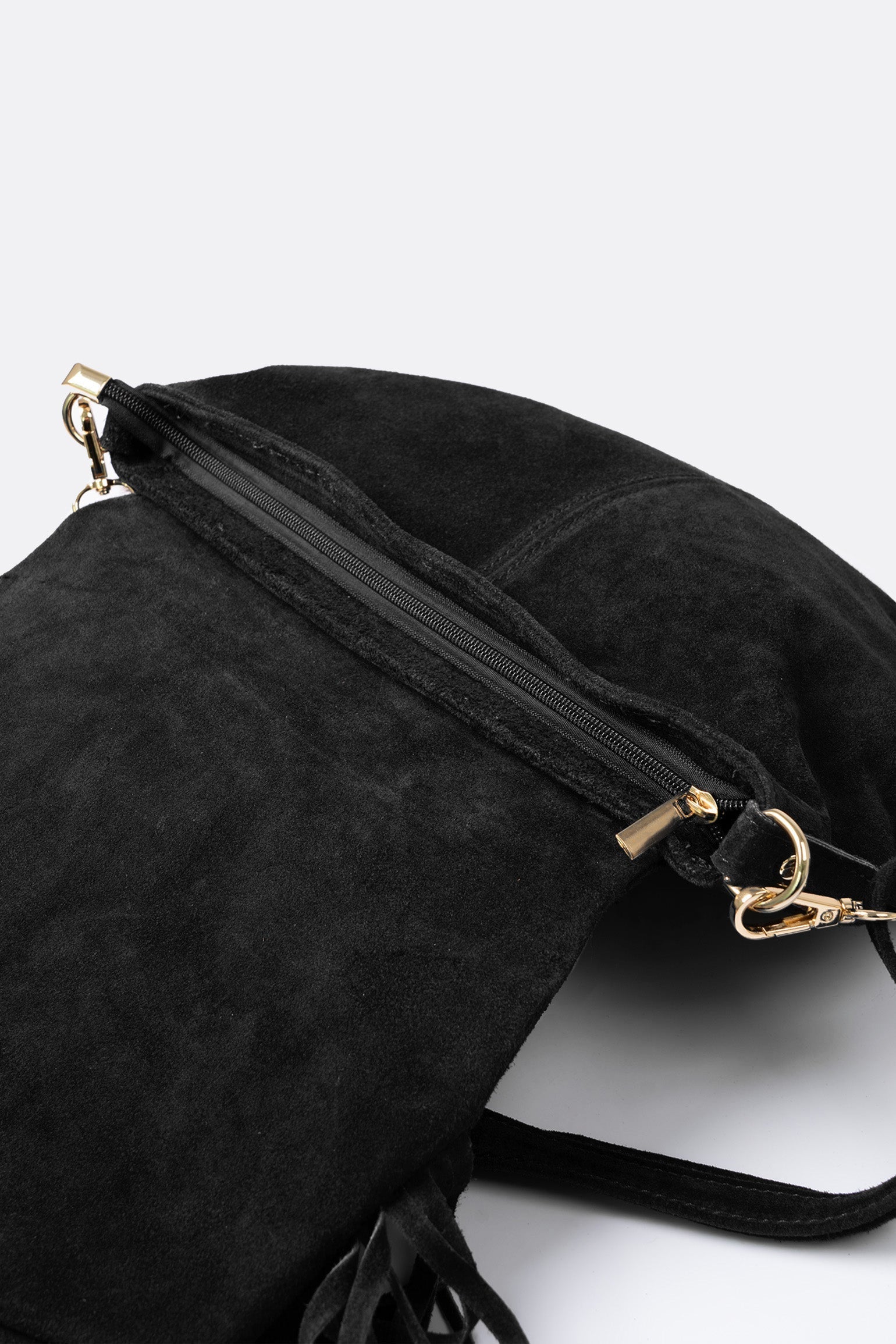 Fringed-Crossbody-Bag-Italian-Suede-Leather-in-Black-Showing-Zip-Closure