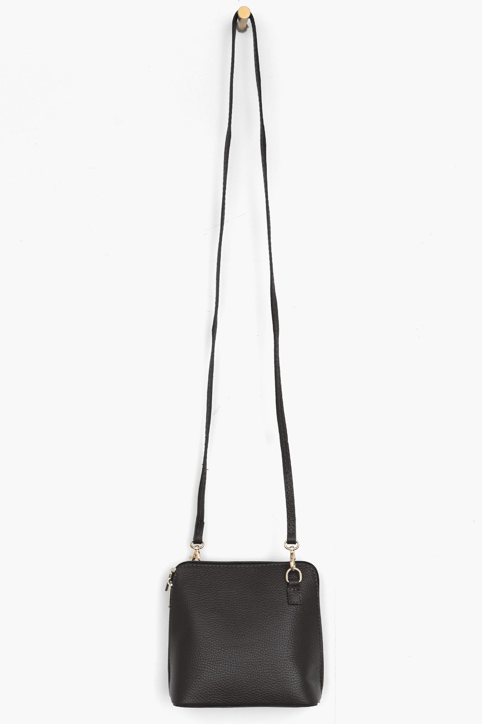 square-italian-leather-crossbody-bag-in-black-shoulder-strap