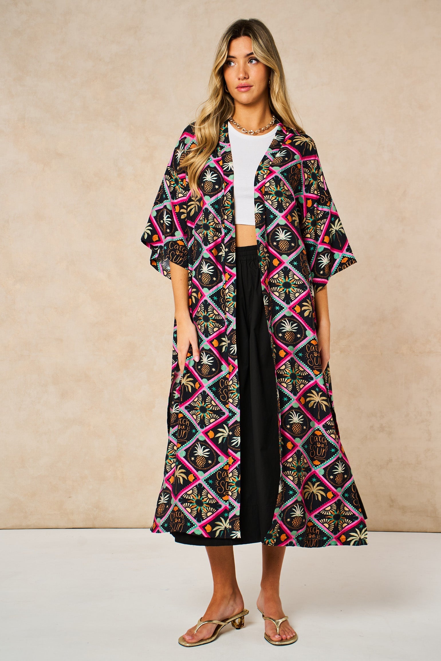 Pineapple-Print-Long-Kimono-in-Black-Front