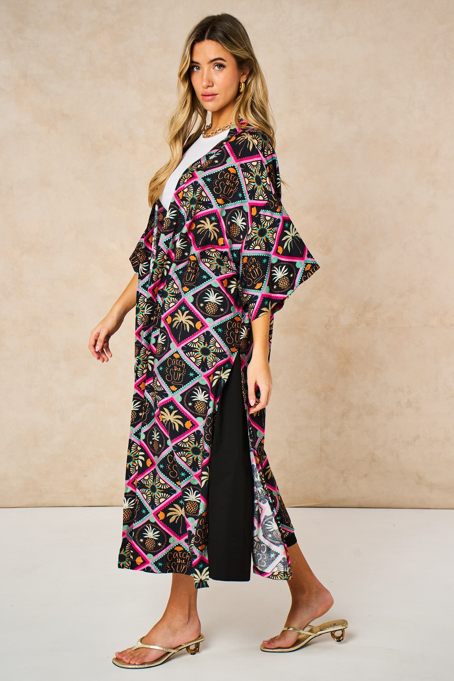 Pineapple-Print-Long-Kimono-in-Black-Side