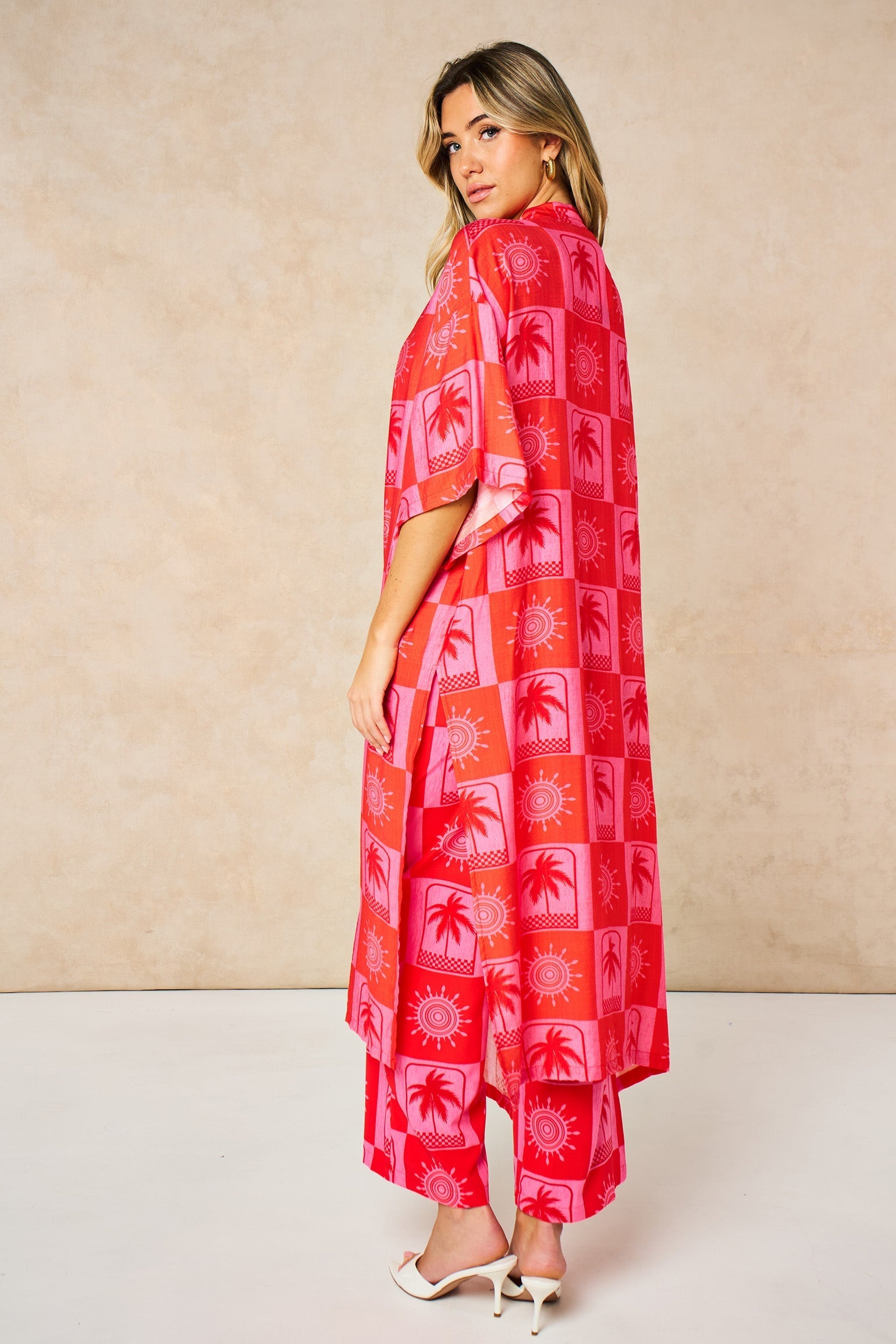 Sun-&-Palm-Tree-Long-Kimono-in-Hot-Pink