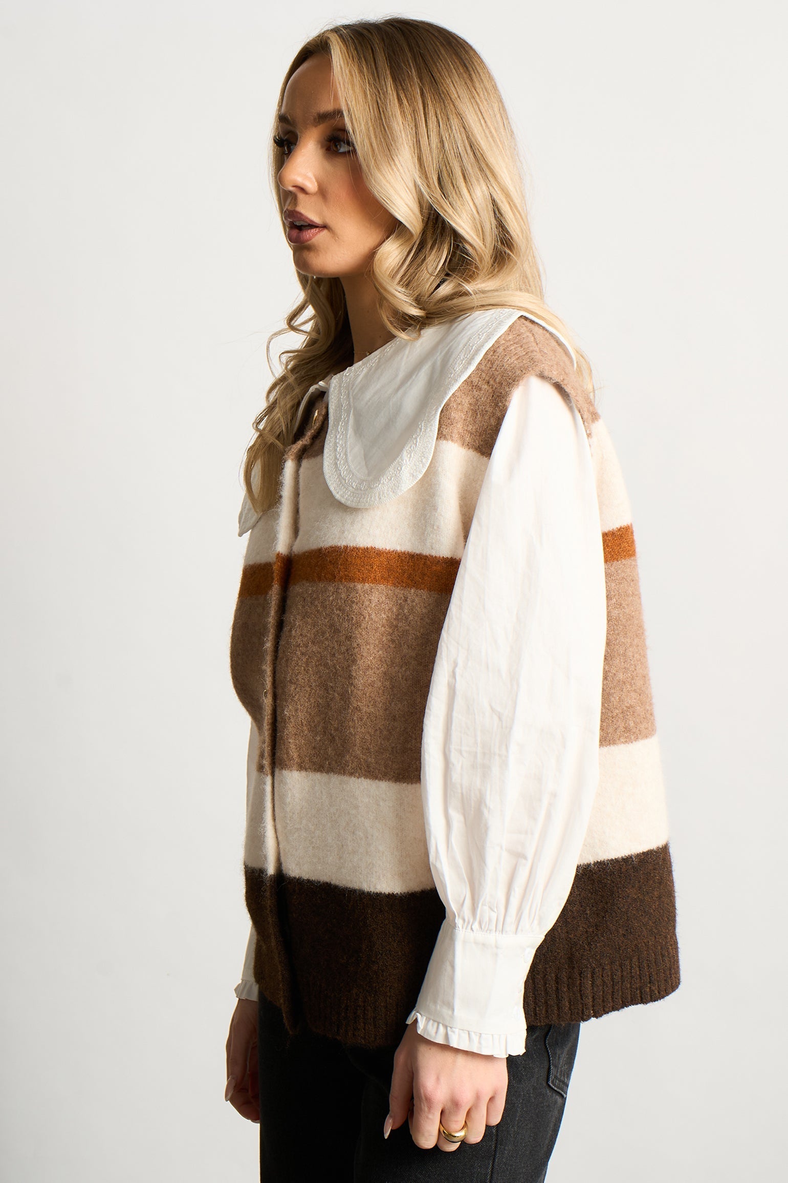 Heart-Buttons-Striped-Sleeveless-Vest-in-Neutral-Side