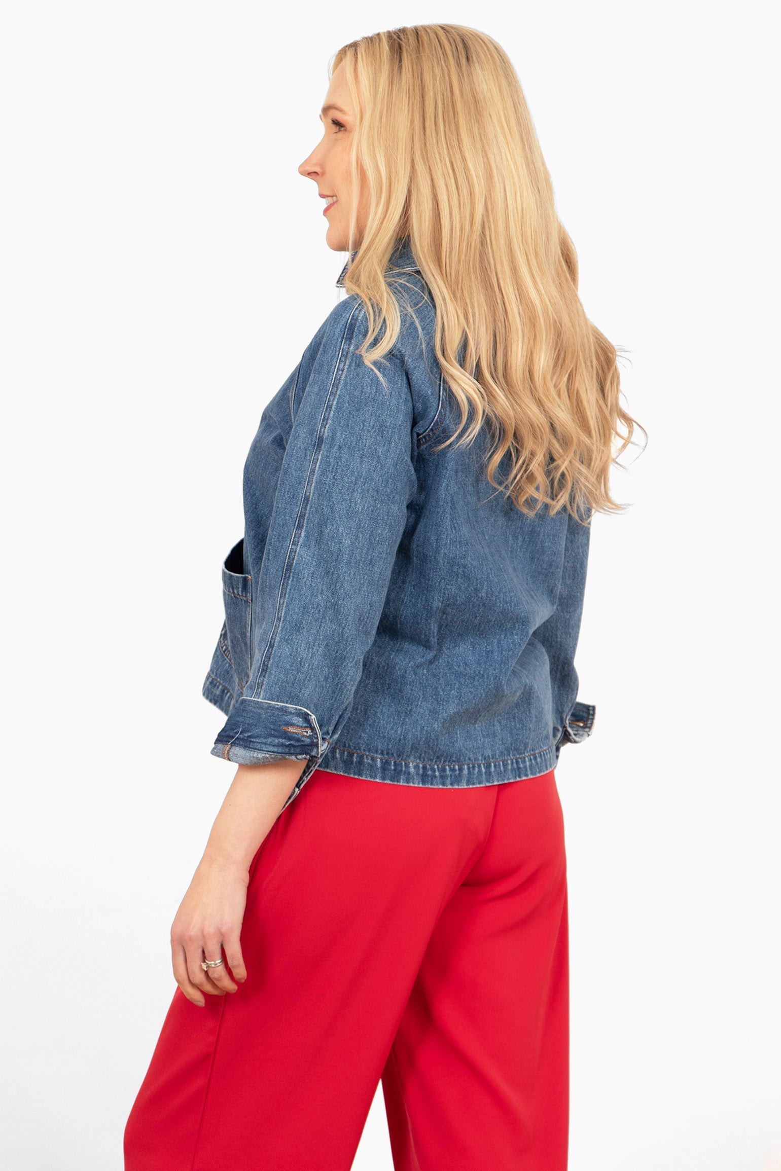 shiloh-box-jacket-blue-denim-rear-view-sleeves-rolled-up