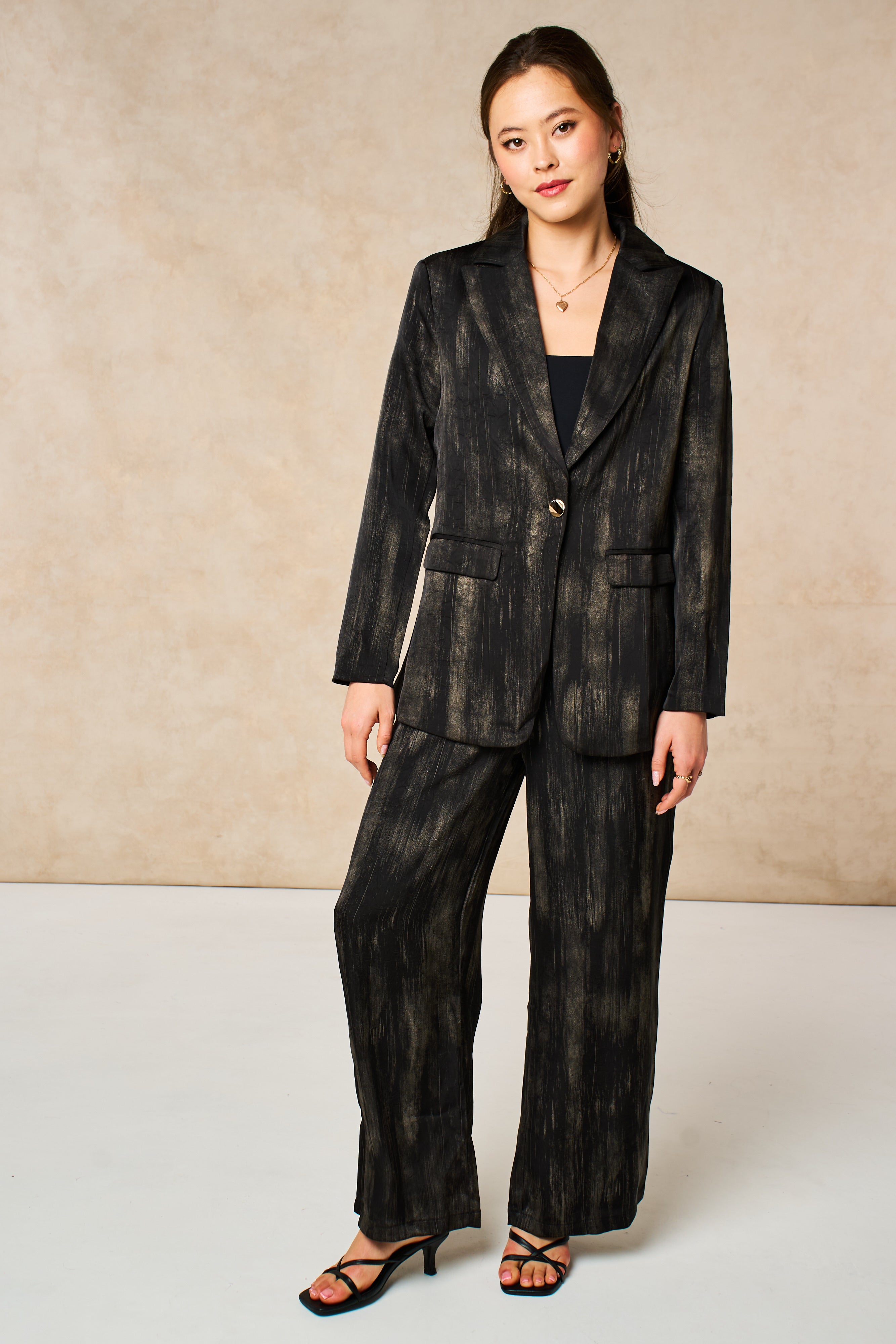 tatum-boyfriend-blazer-black-gold-metallic-brushstroke-carter-wide-leg-trousers-metallic-brushstroke-matching-set-suit