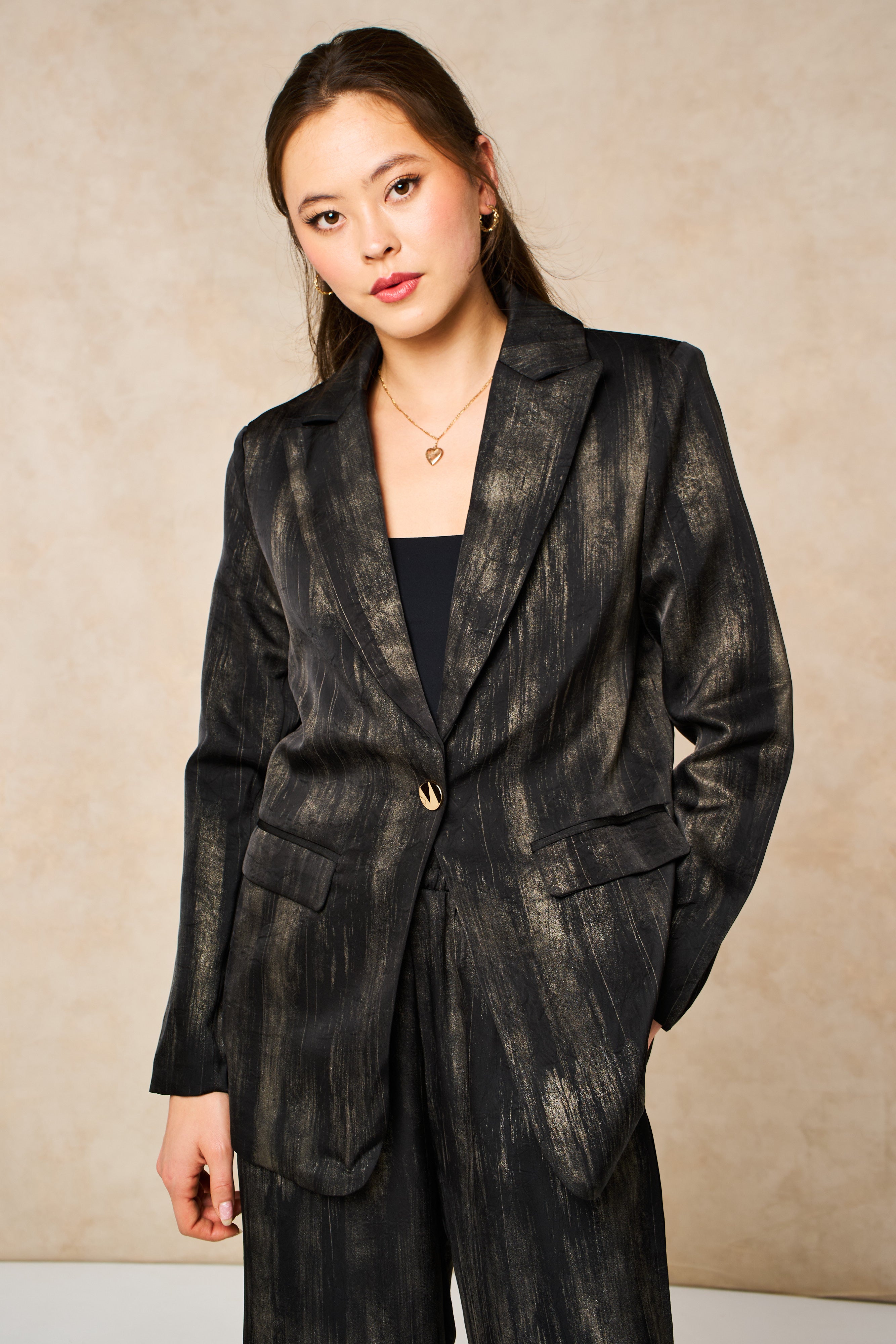 tatum-boyfriend-blazer-black-gold-metallic-brushstroke-carter-wide-leg-trousers-metallic-brushstroke-matching-set-suit