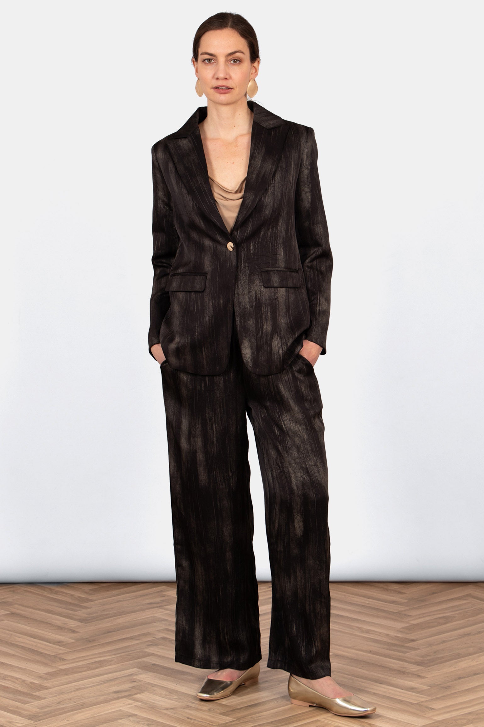 carter-wide-leg-trousers-black-gold-metallic-brushstroke-paired-with-matching-jacket