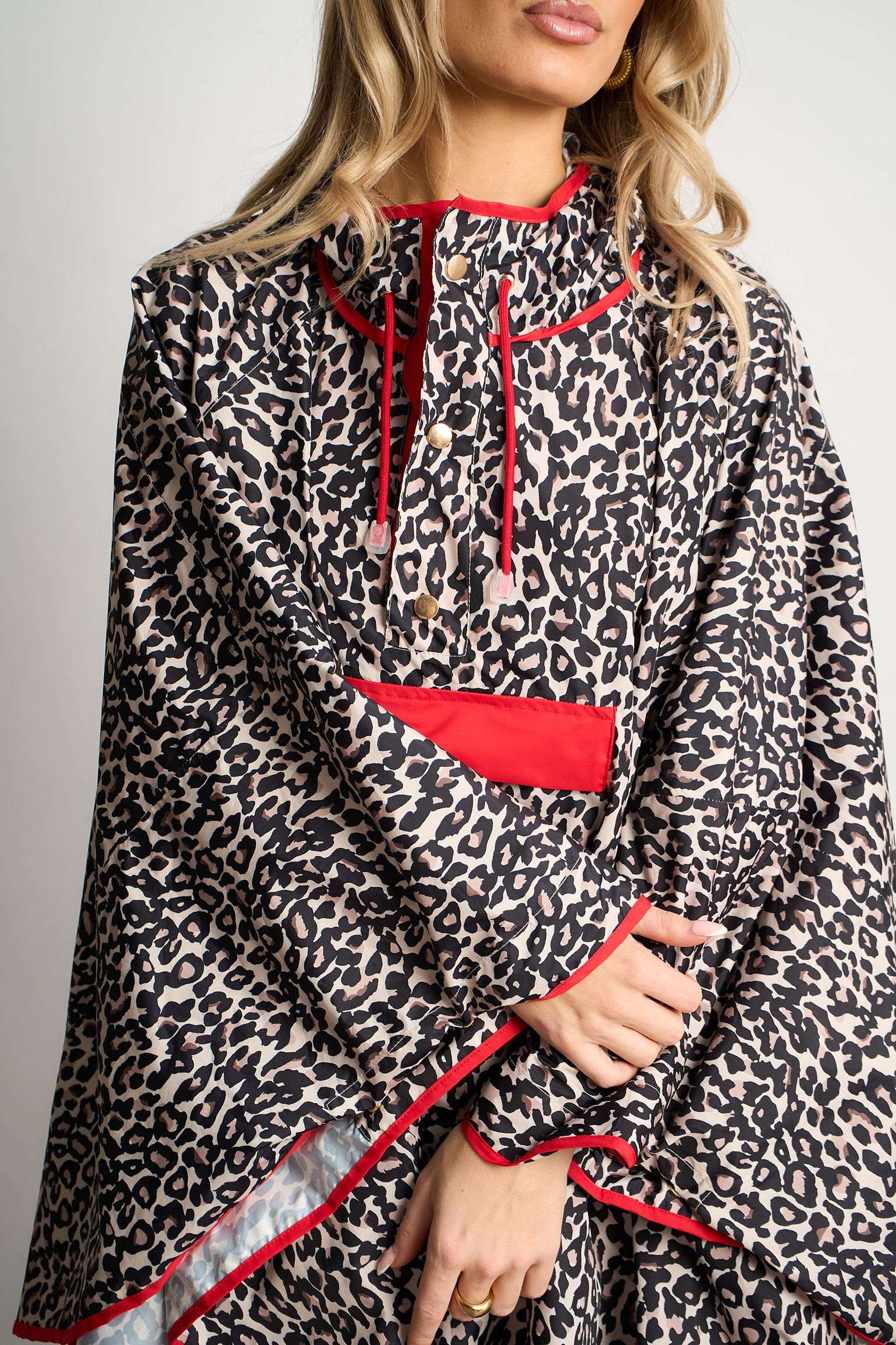 aspen-rain-poncho-cream-red-leopard-print