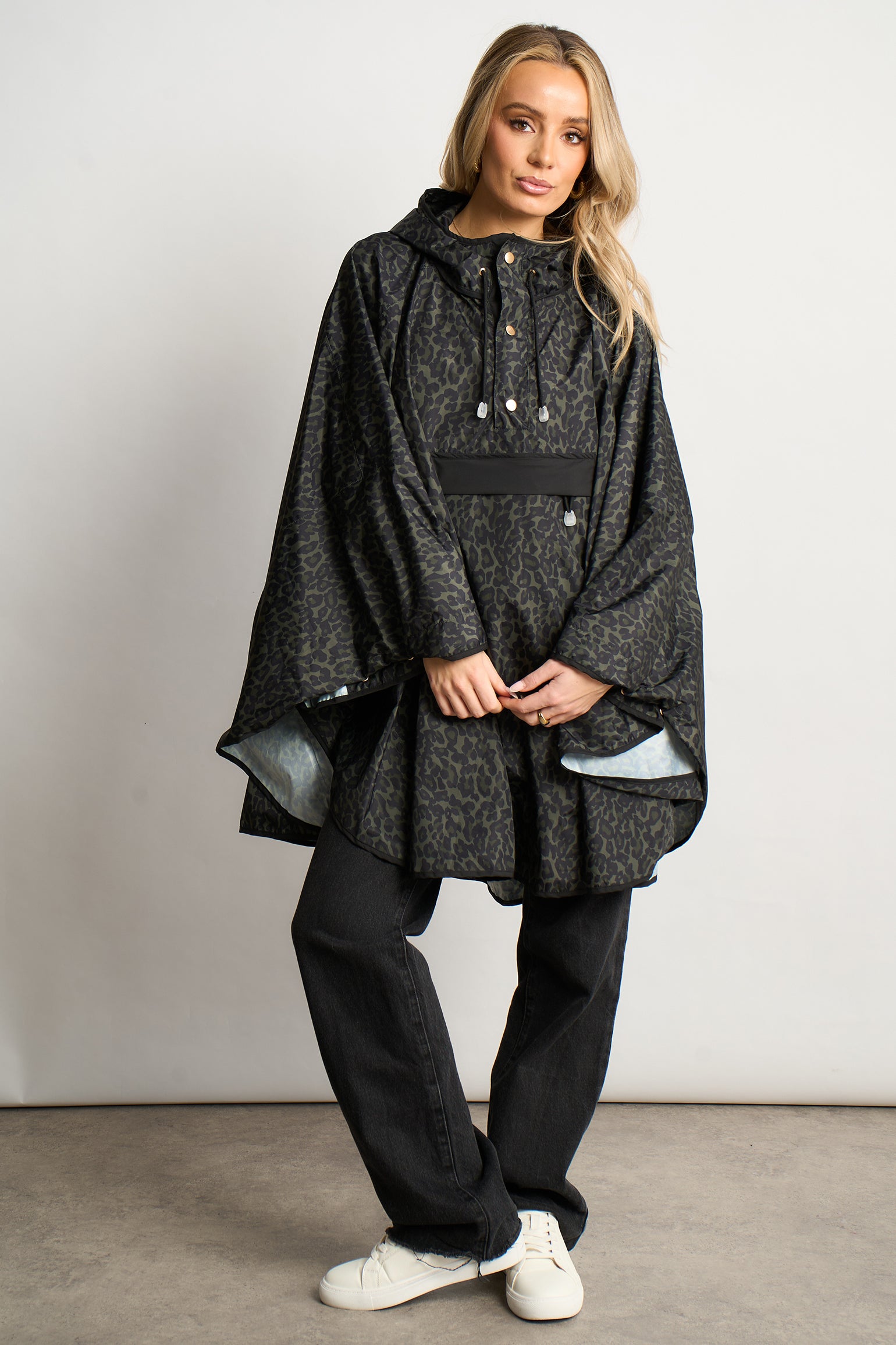 aspen-rain-poncho-khaki-black-leopard-print