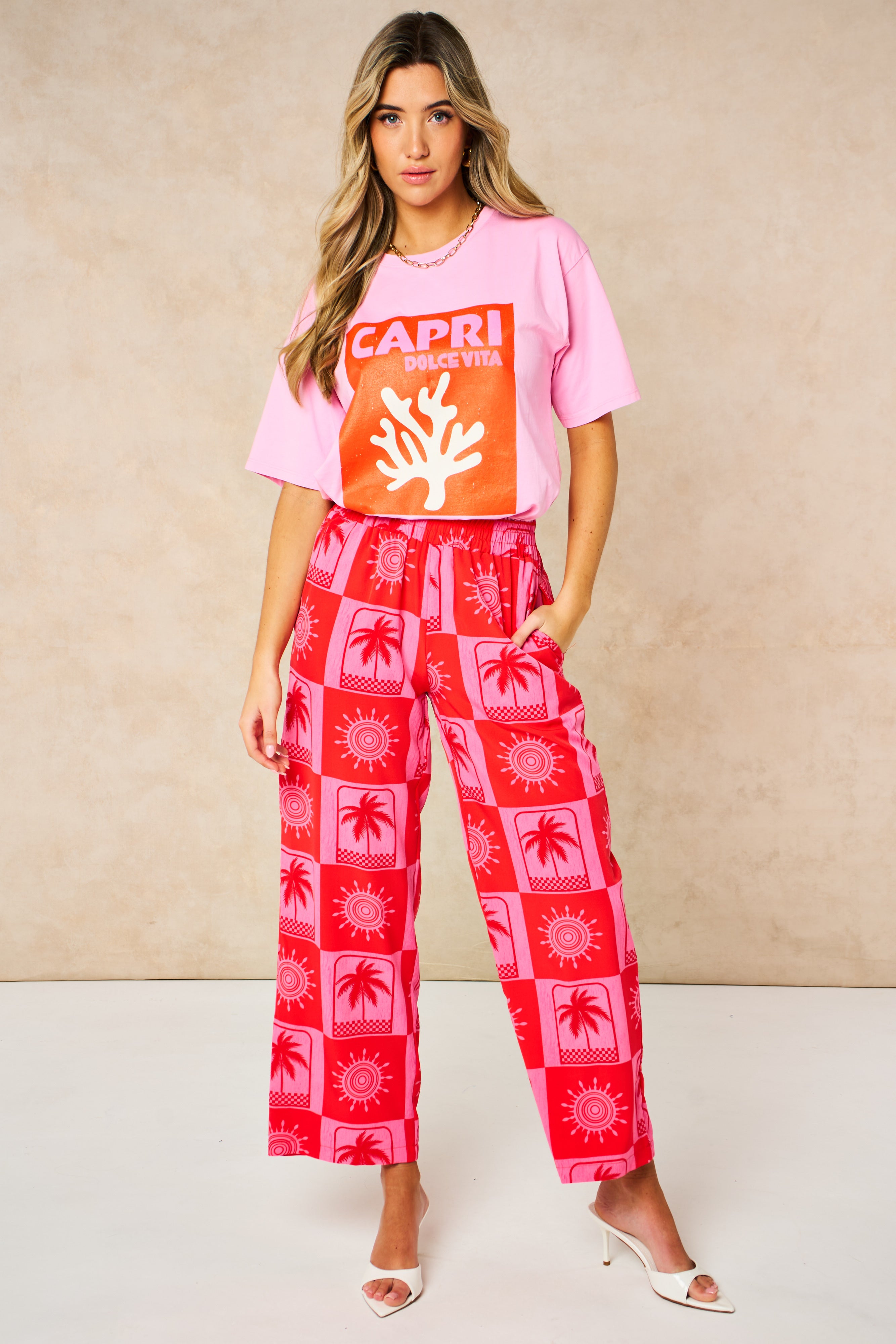 cotton-t-shirt-hot-pink-orange-capri-logo