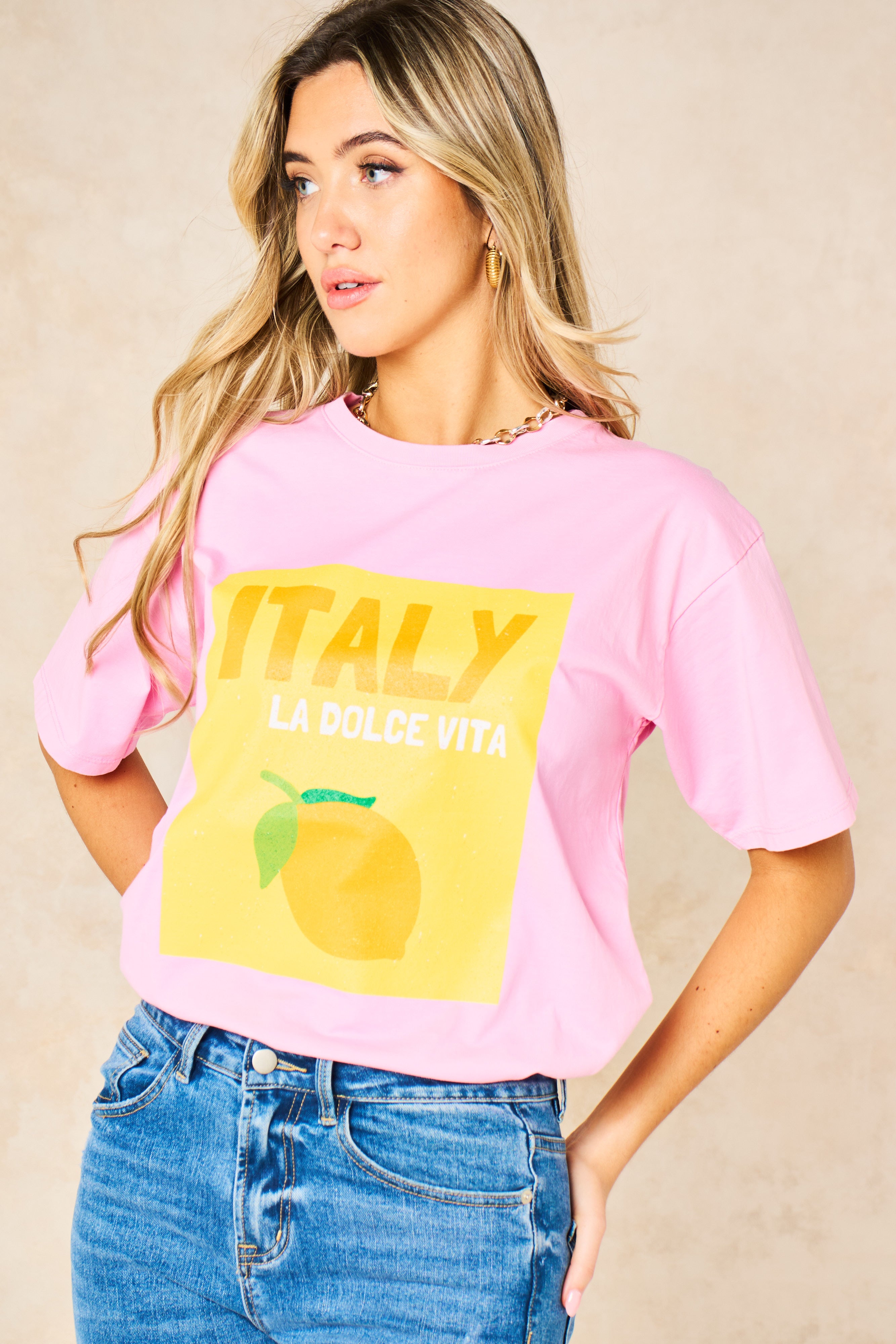 cotton-t-shirt-light-pink-yellow-italy-la-dolce-vita-logo