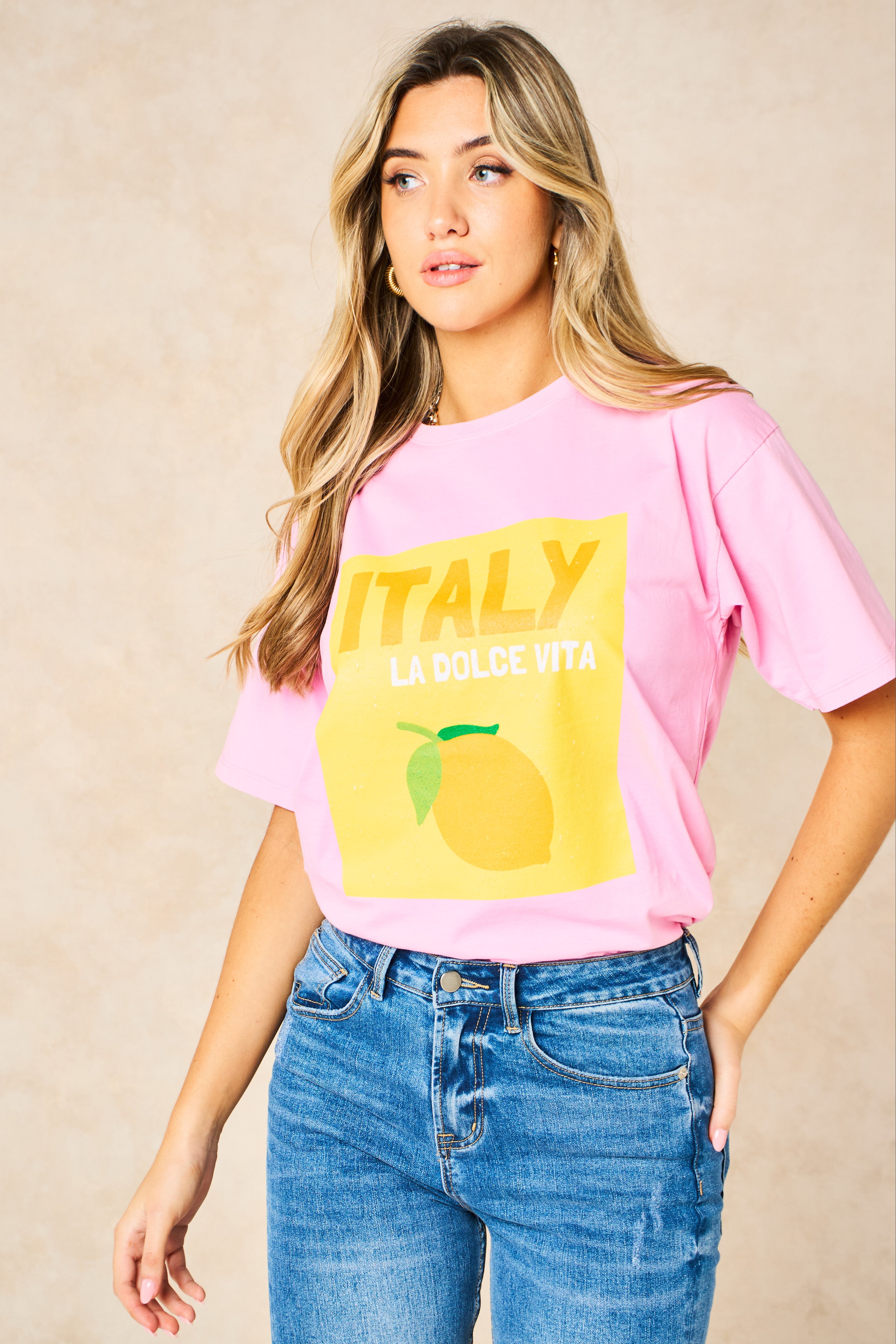 cotton-t-shirt-light-pink-yellow-italy-la-dolce-vita-logo