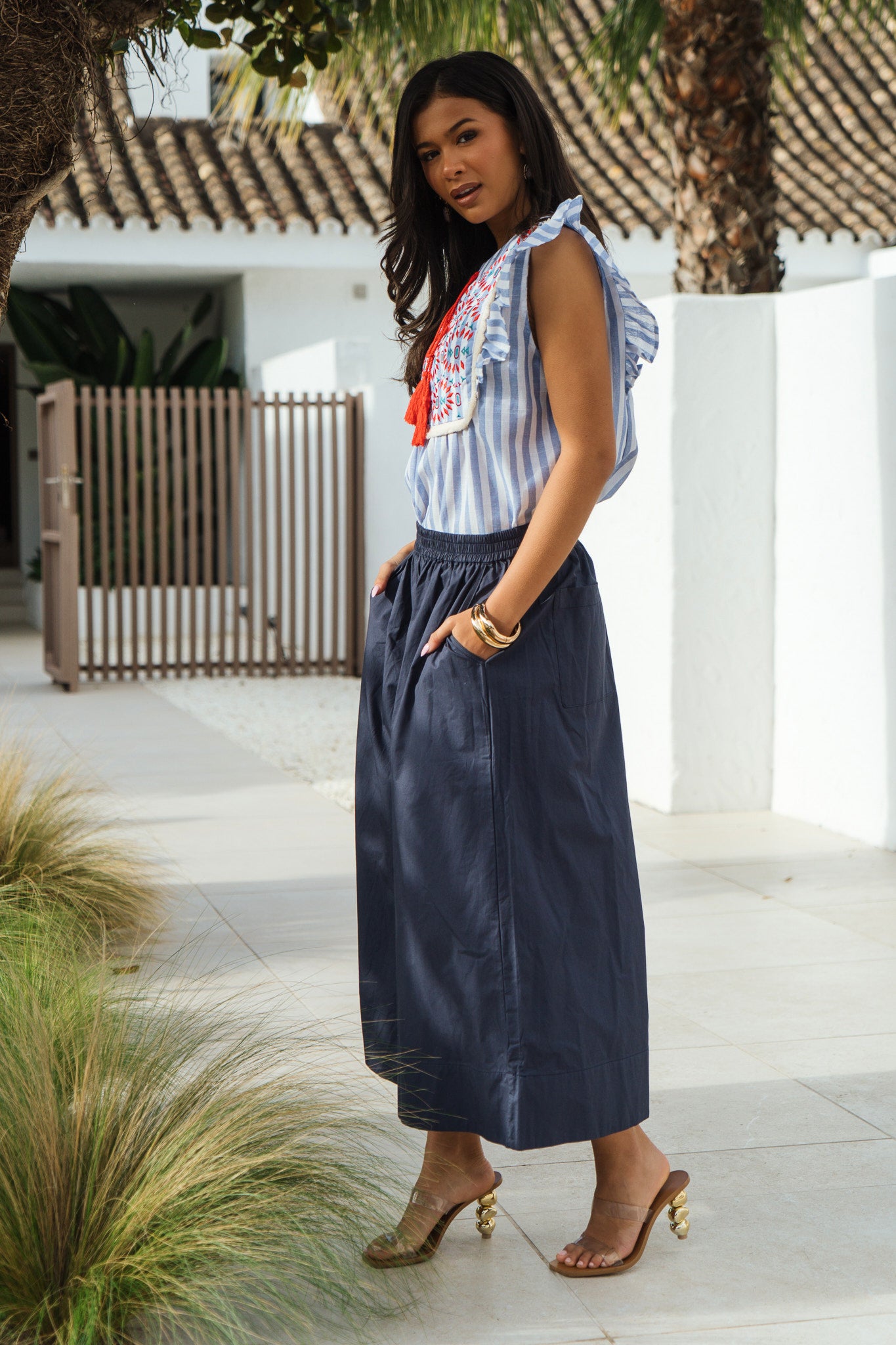 Cropped-Wide-Leg-Cotton-Trousers-in-Navy-Blue