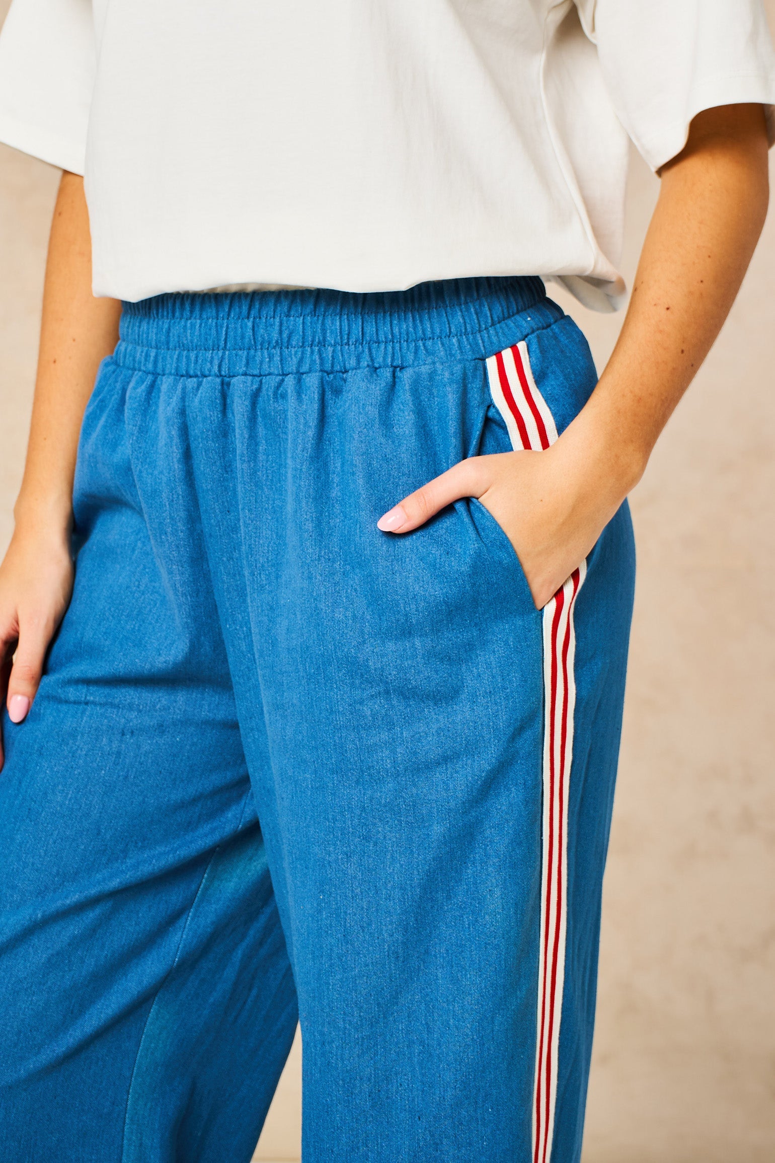 Striped-Trim-Wide-Leg-Trousers-in-Denim-Blue-close-up-pocket