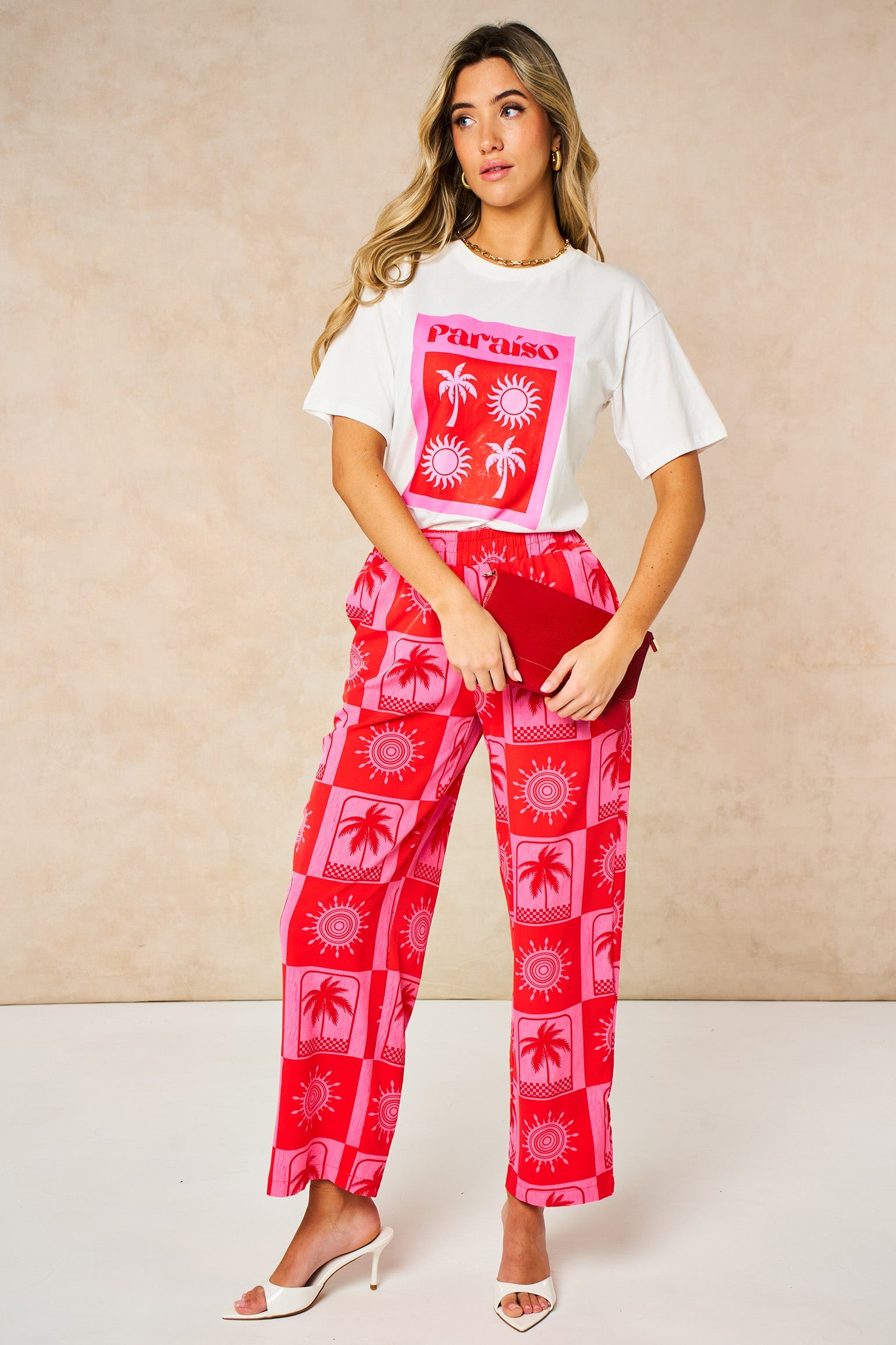 Paraiso-Short-Sleeve-Cotton-T-Shirt-in-White/Pink-Styled