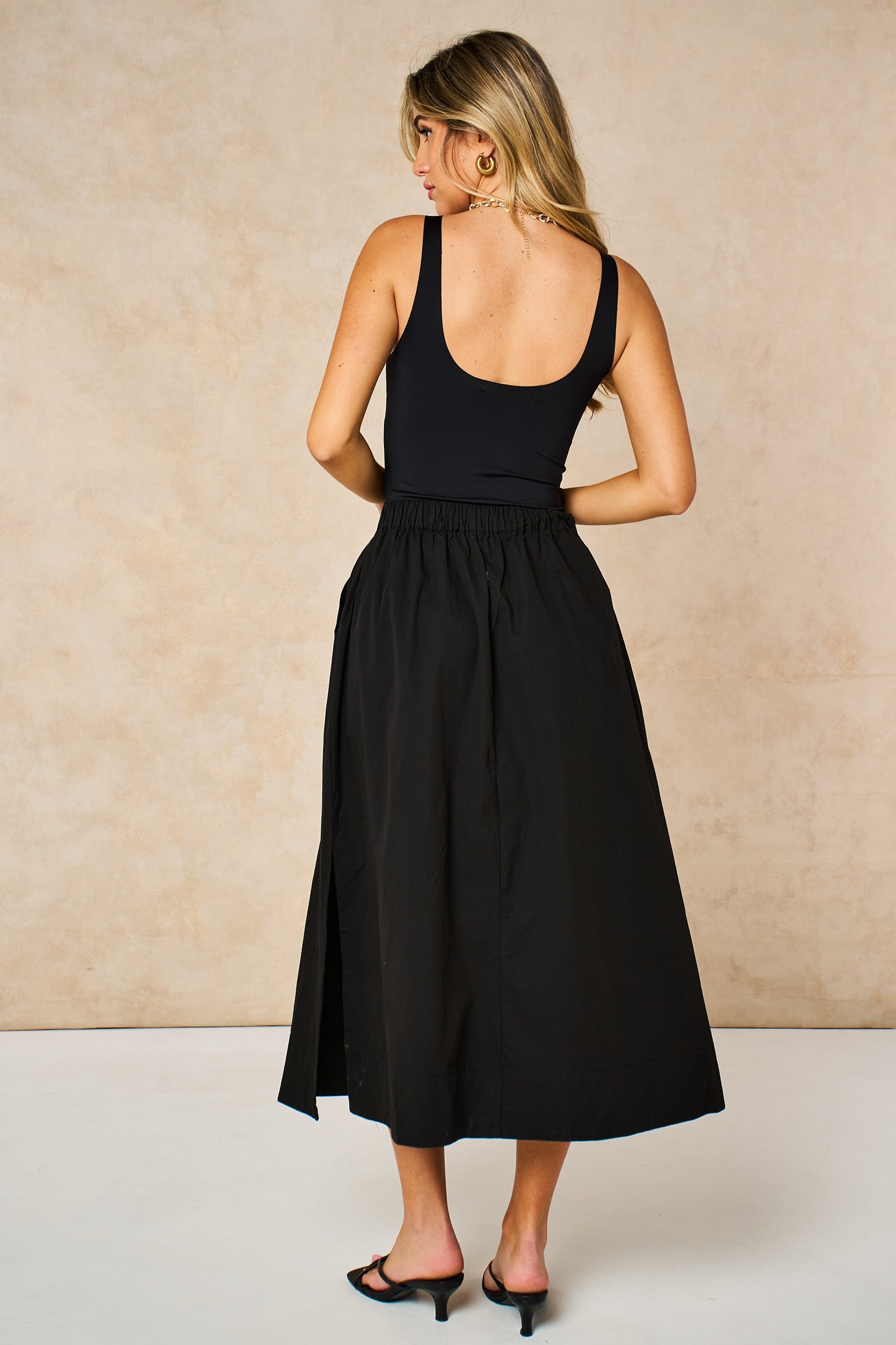 Cotton-Midaxi-Skirt-in-Black-back