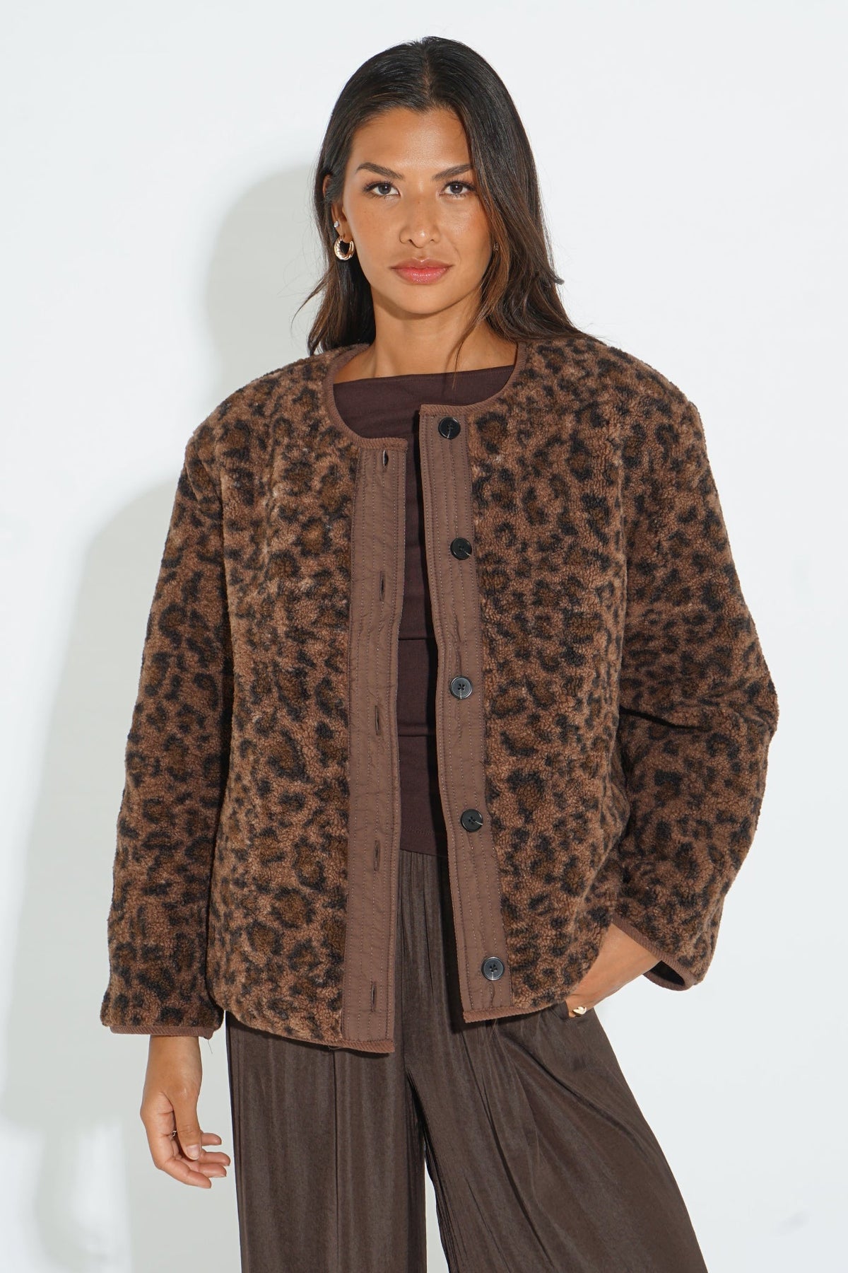 Leopard-Print-Reversible-Jacket-in-Brown