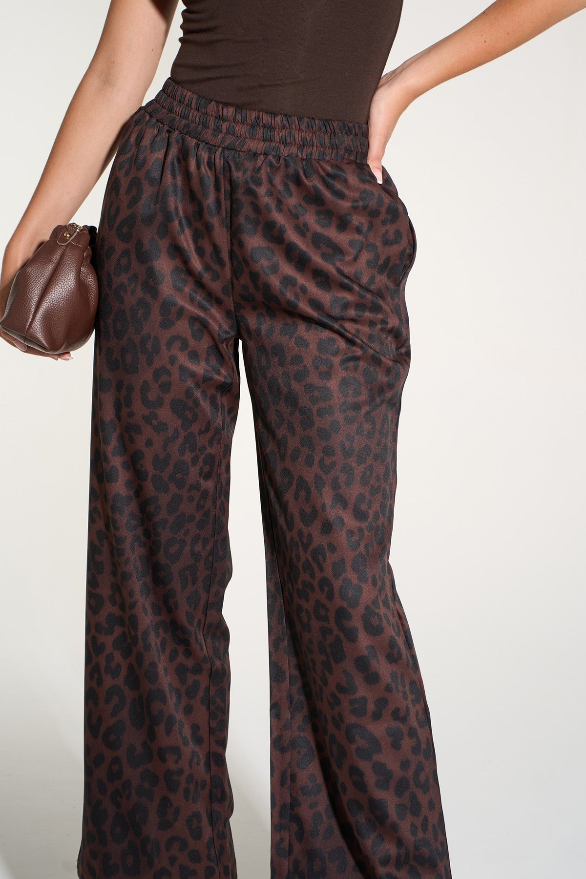 Leopard-Print-Wide-Leg-Trouser-in-Brown