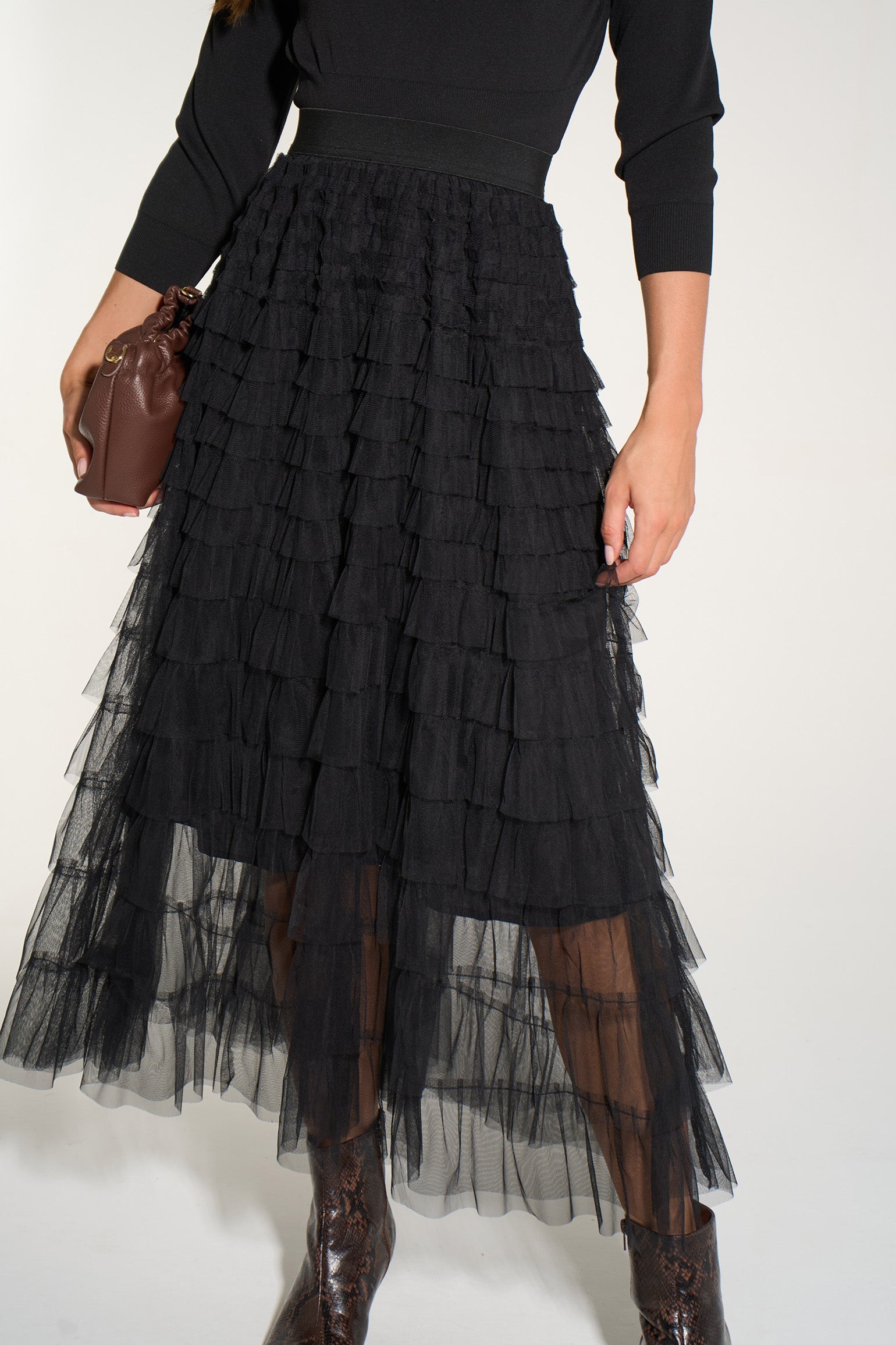 Plain-Cake-Tulle-Maxi-Skirt-in-Black