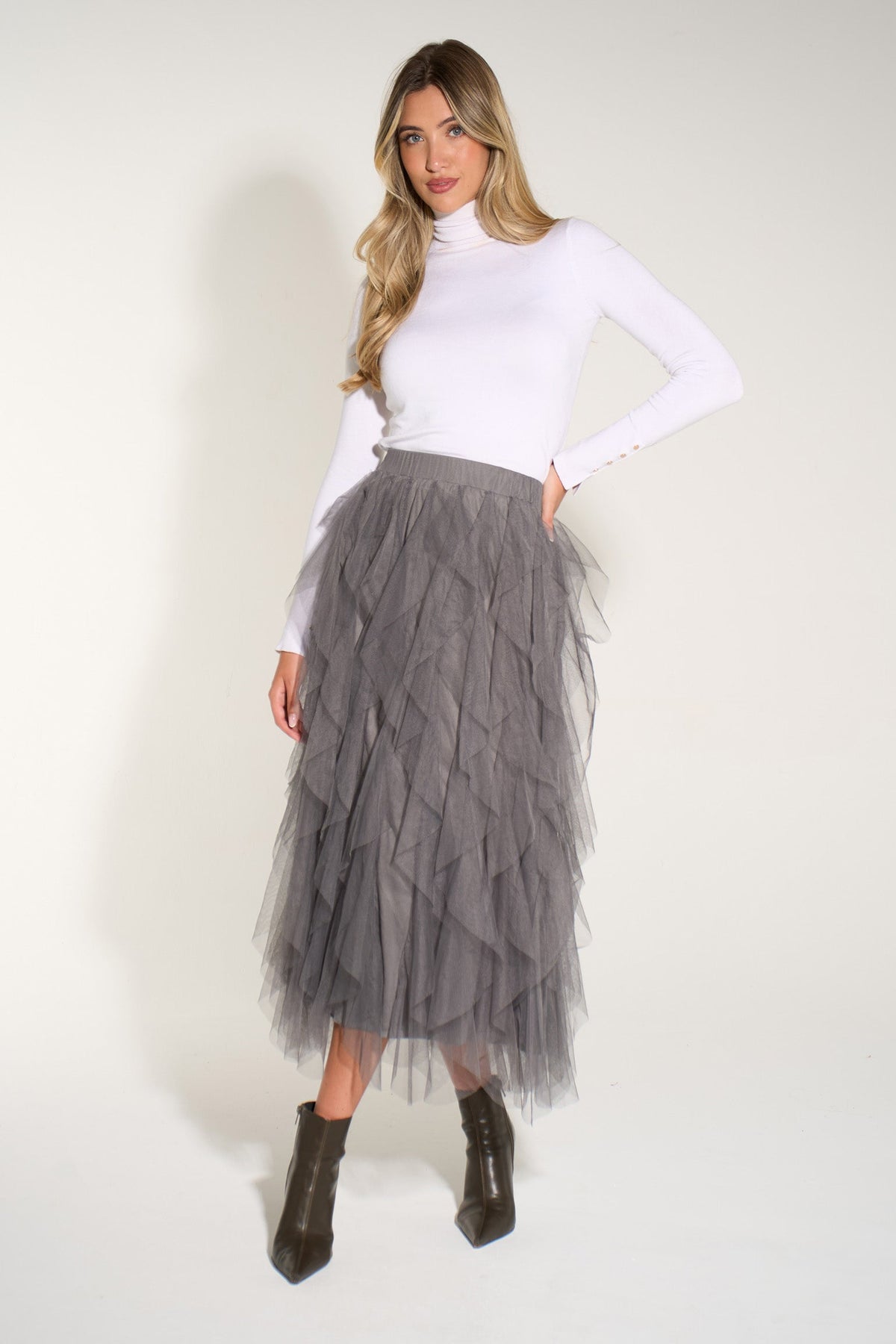 Plain-Layered-Tulle-Maxi-Skirt-in-Dark-Grey
