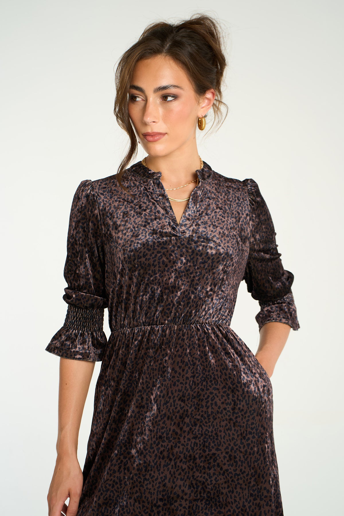 v-neck-midaxi-dress-brown-velvet-leopard