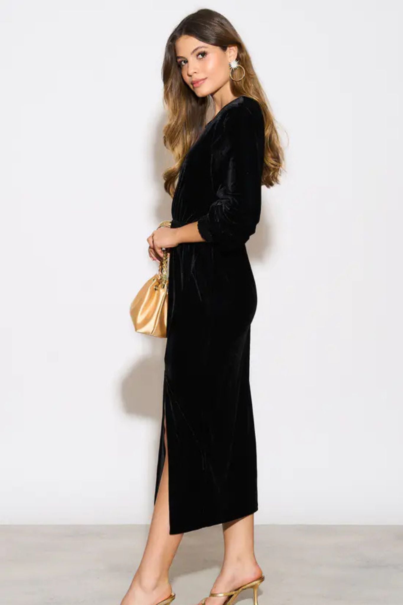 ella-round-neck-midaxi-dress-black-velvet-5