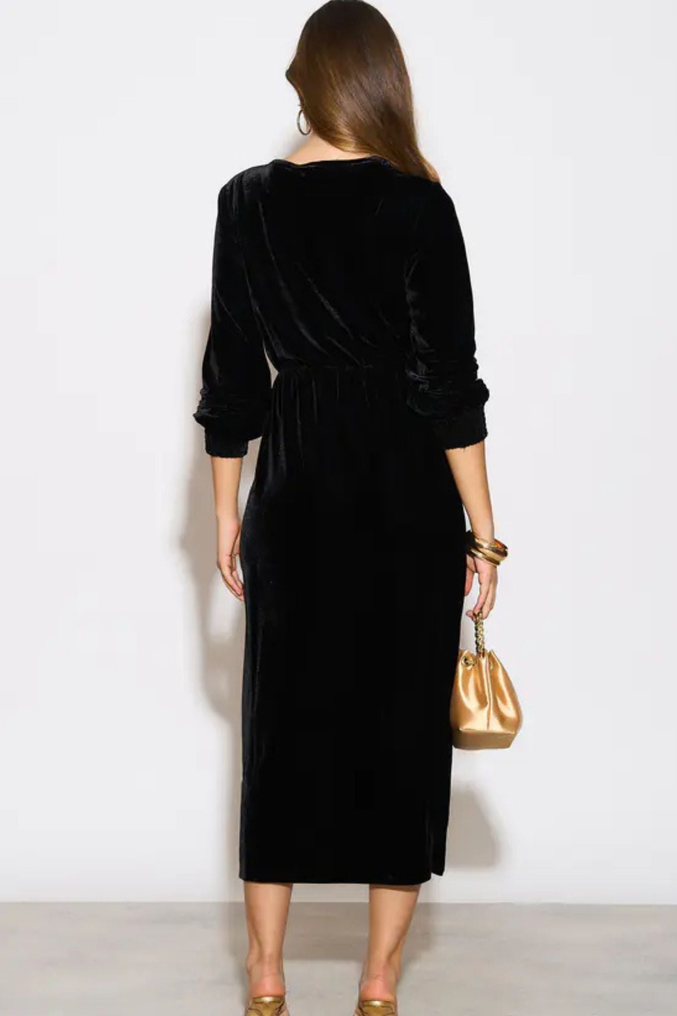 Sarta Women's Black Velvet Long Sleeve Midi Dress | Size: Large Sarta Women's Black Velvet Long Sleeve Midi Dress | Size: Large