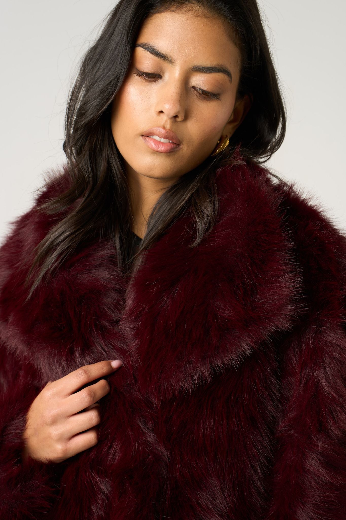 monroe-shawl-collar-jacket-berry-faux-fur-2