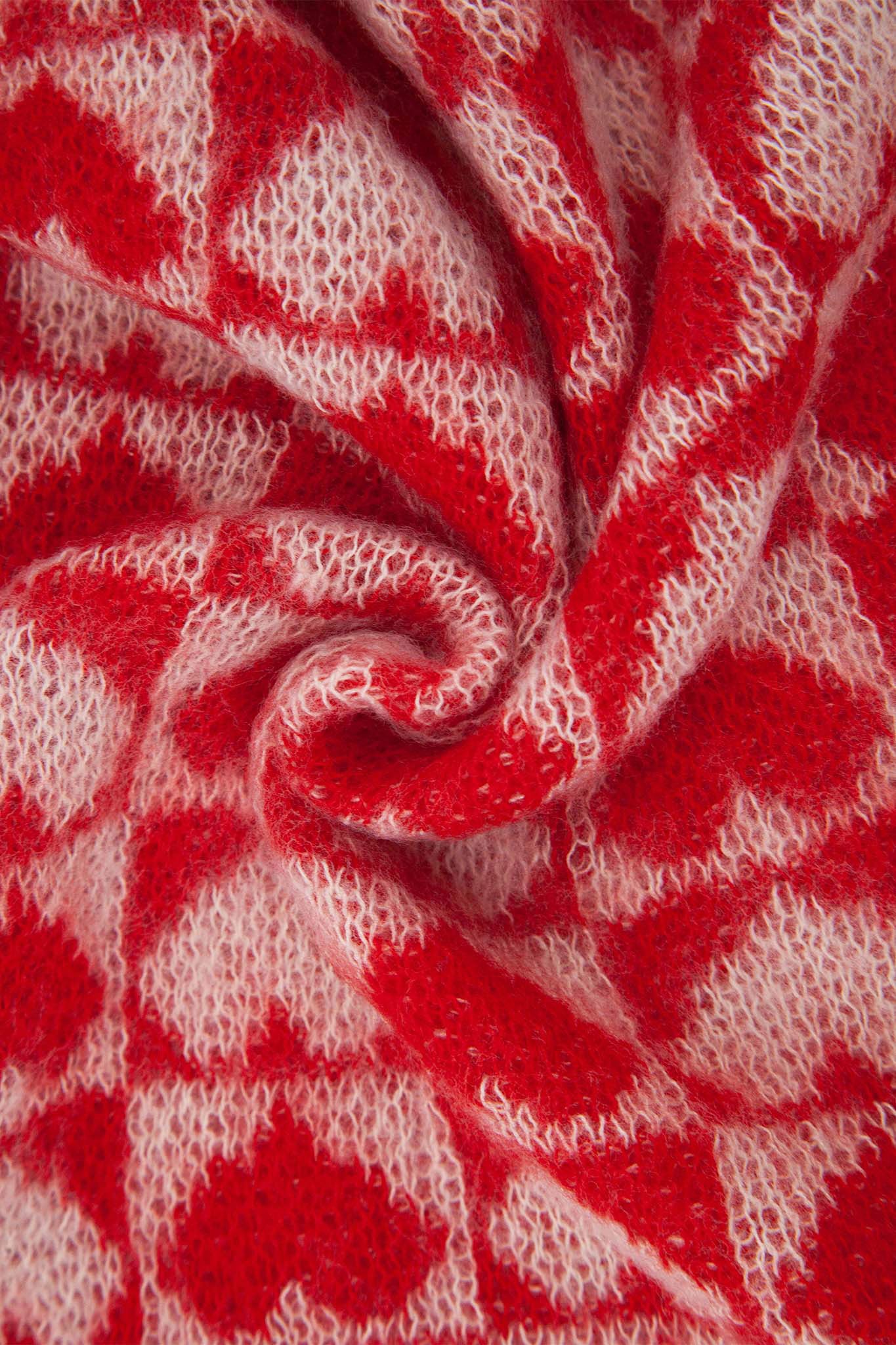 alessia-red-white-hearts-heavyweight-scarf-close-up-material